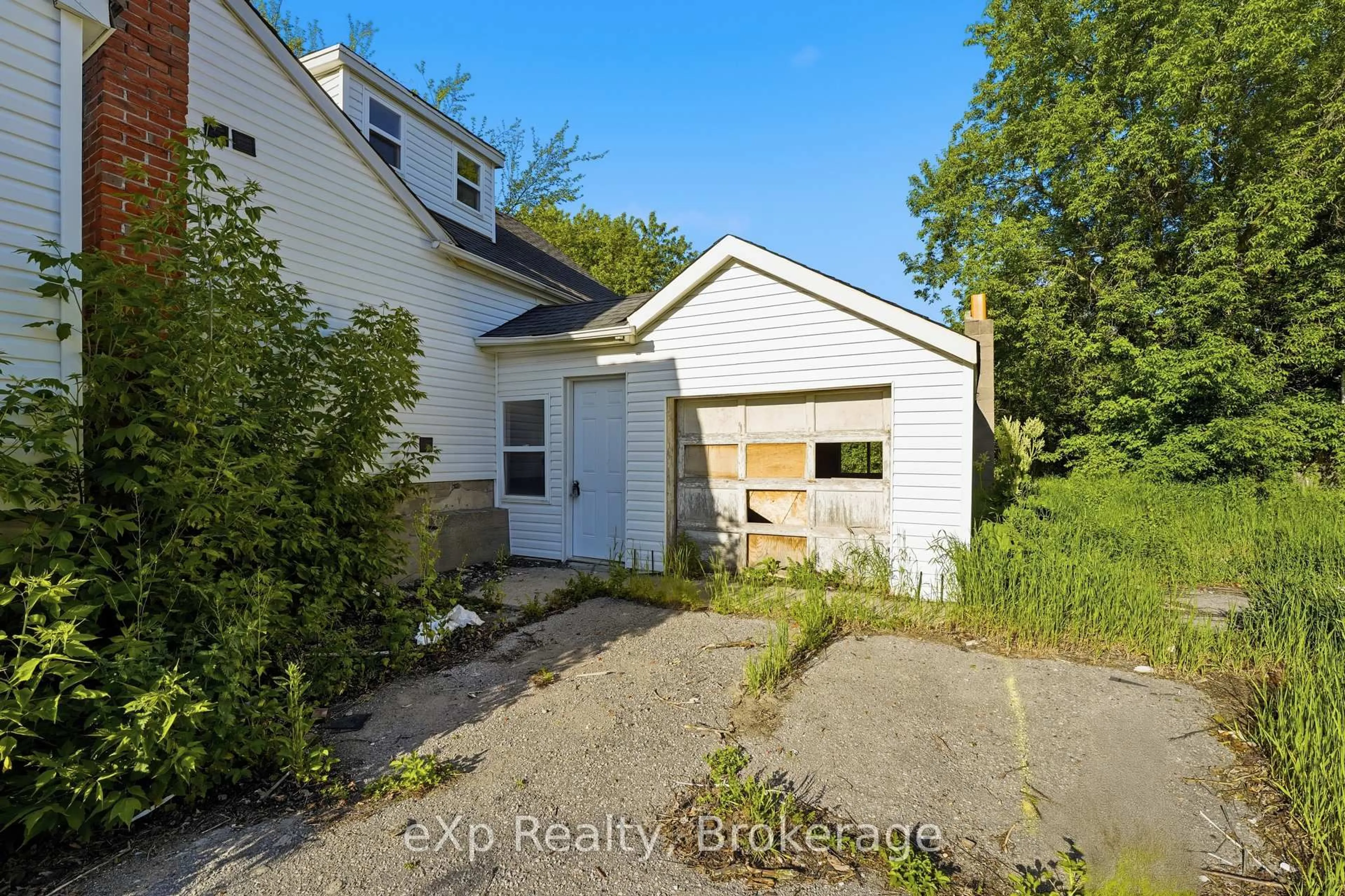 Unknown for 195 Sidney St, Quinte West Ontario K8V 2S9