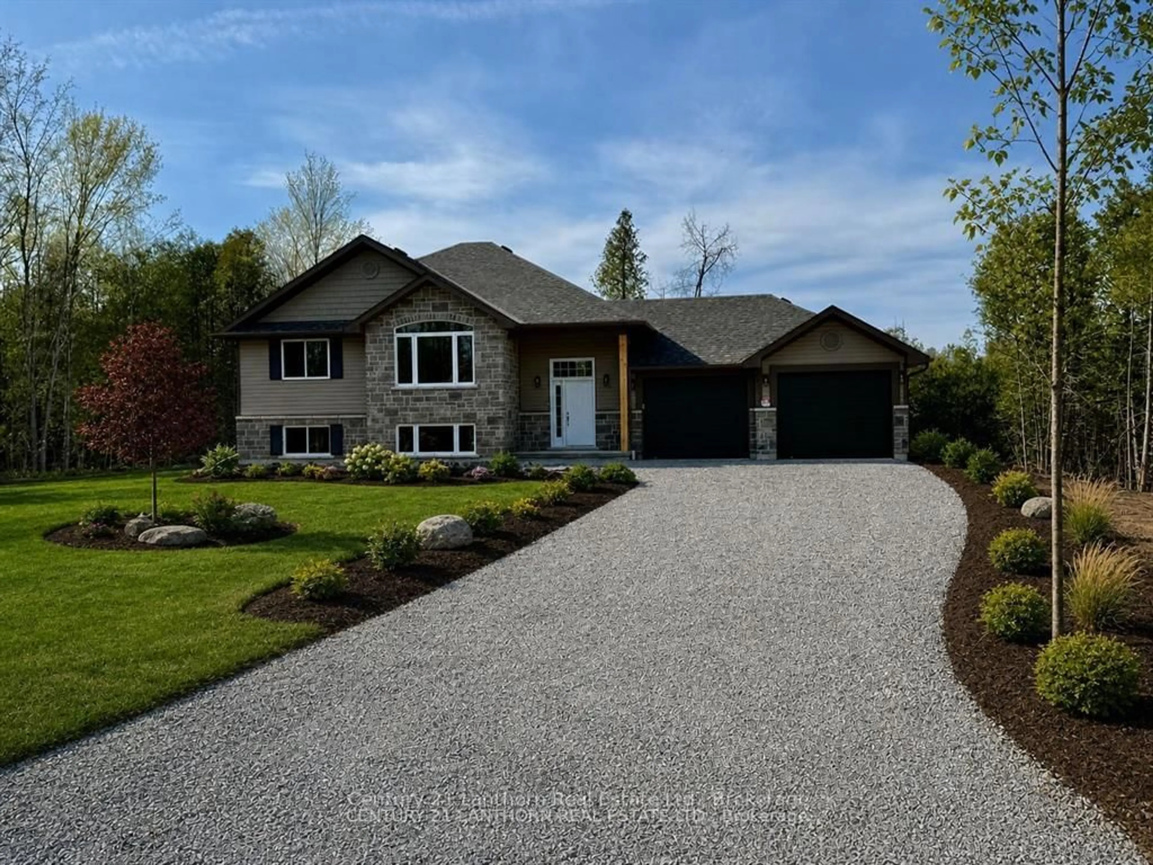 Home with vinyl exterior material, street for 1039 Crookston Rd, Madoc Ontario K0K 2K0