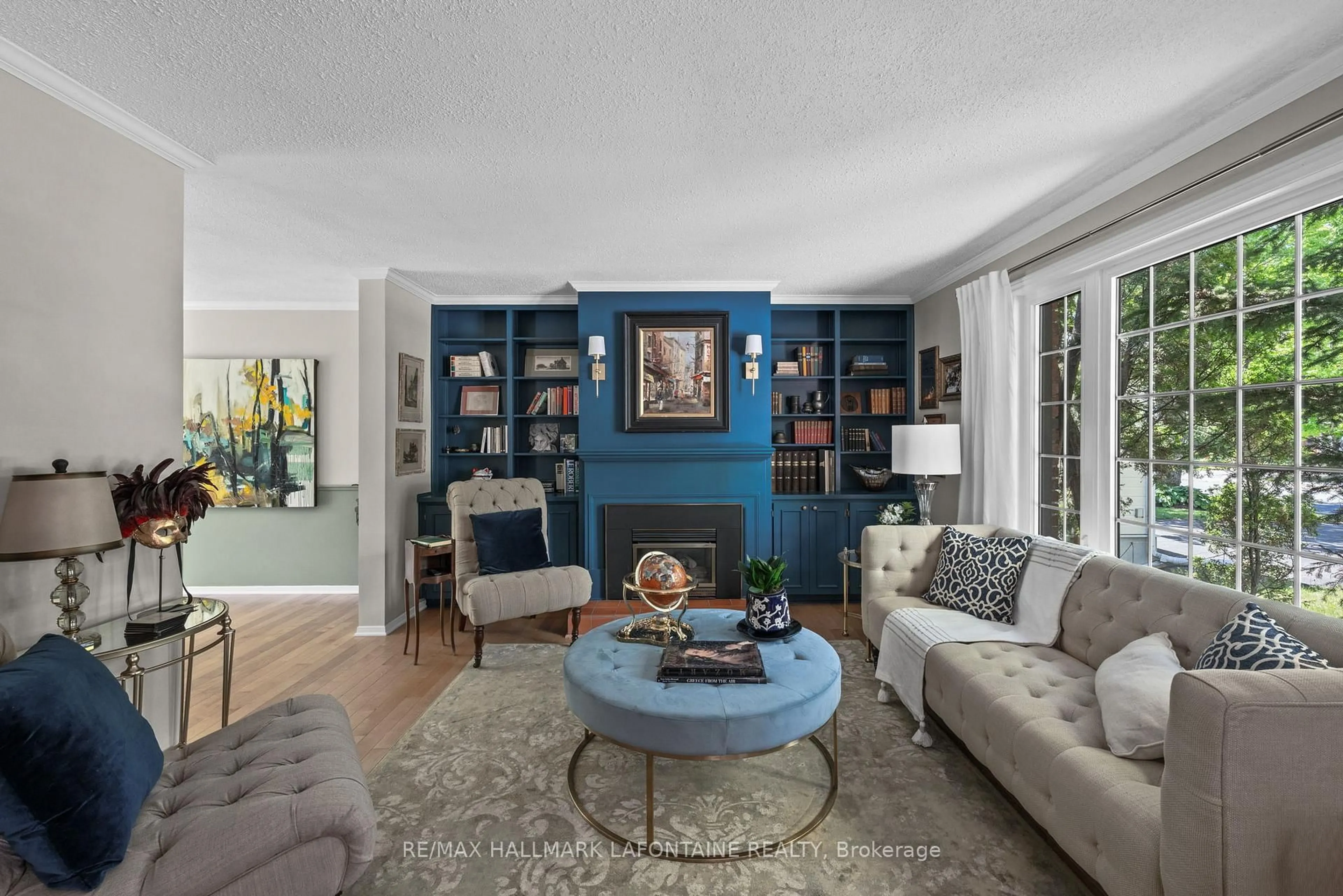 Living room with furniture, unknown for 9 Birch Ave, Ottawa Ontario K1K 3G4