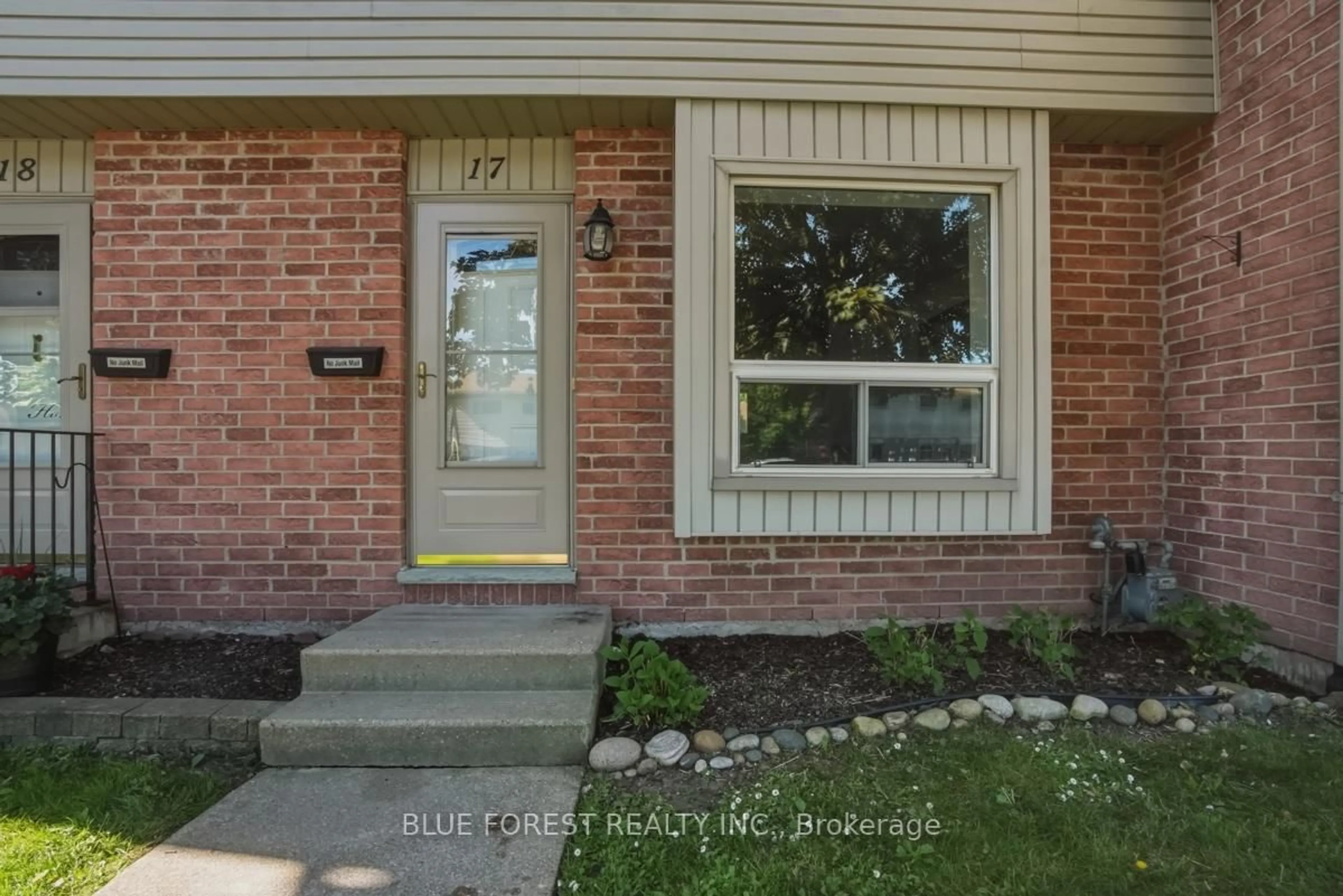 Home with brick exterior material, street for 226 Highview Ave #17, London South Ontario N6J 4K1