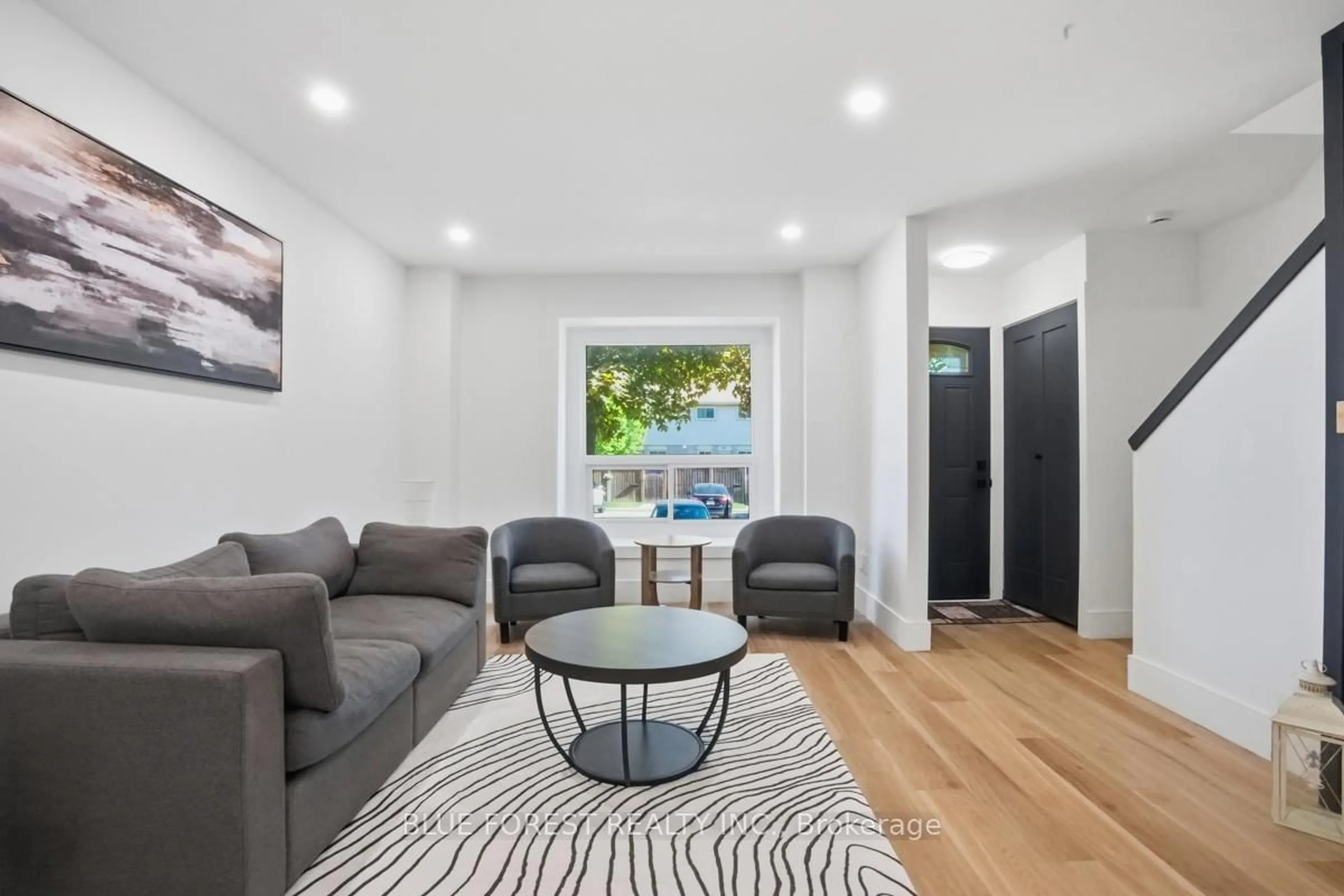 Living room with furniture, unknown for 226 Highview Ave #17, London South Ontario N6J 4K1
