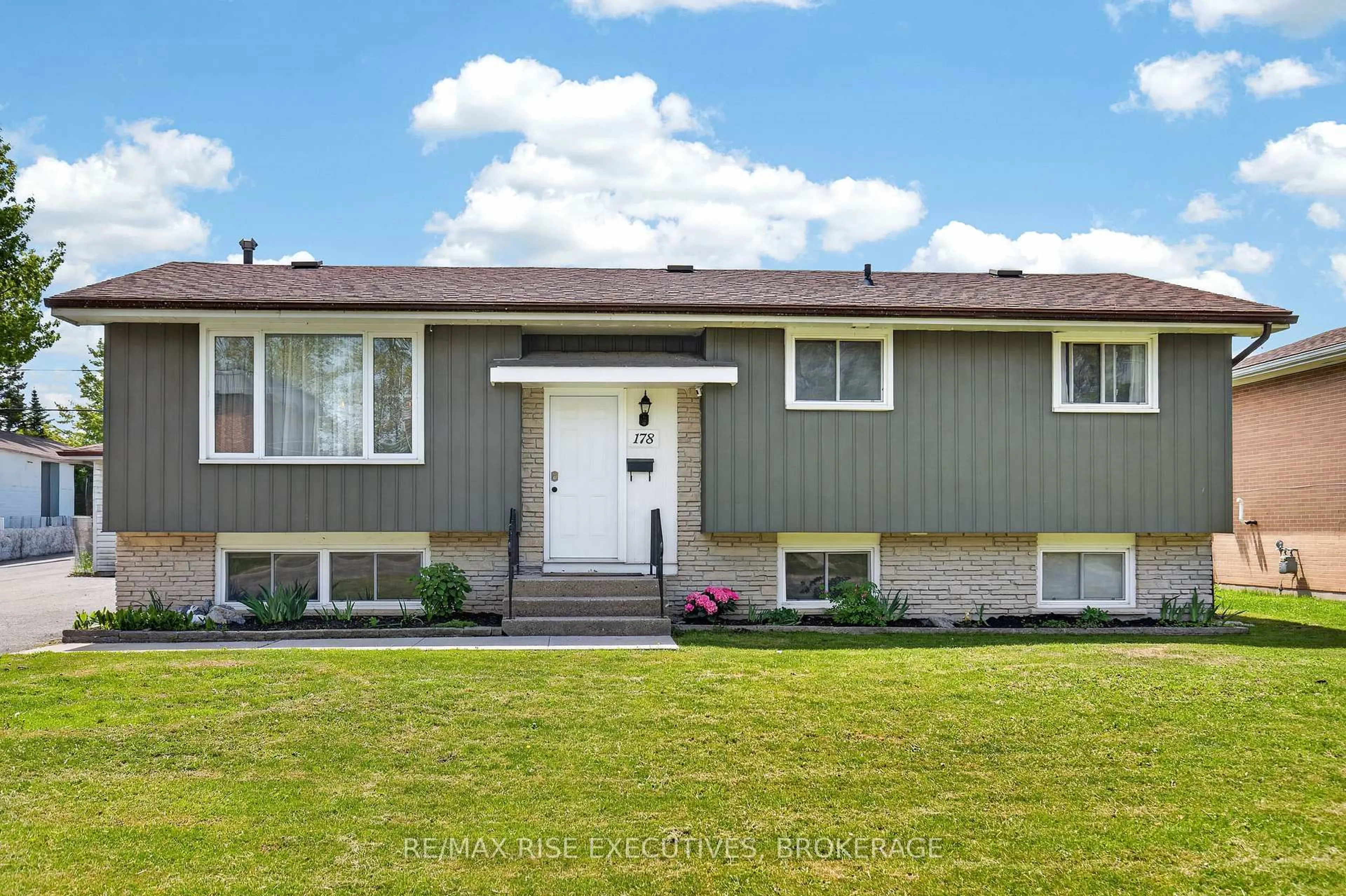 Home with vinyl exterior material, street for 178 Amherst Dr, Loyalist Ontario K7N 1T4