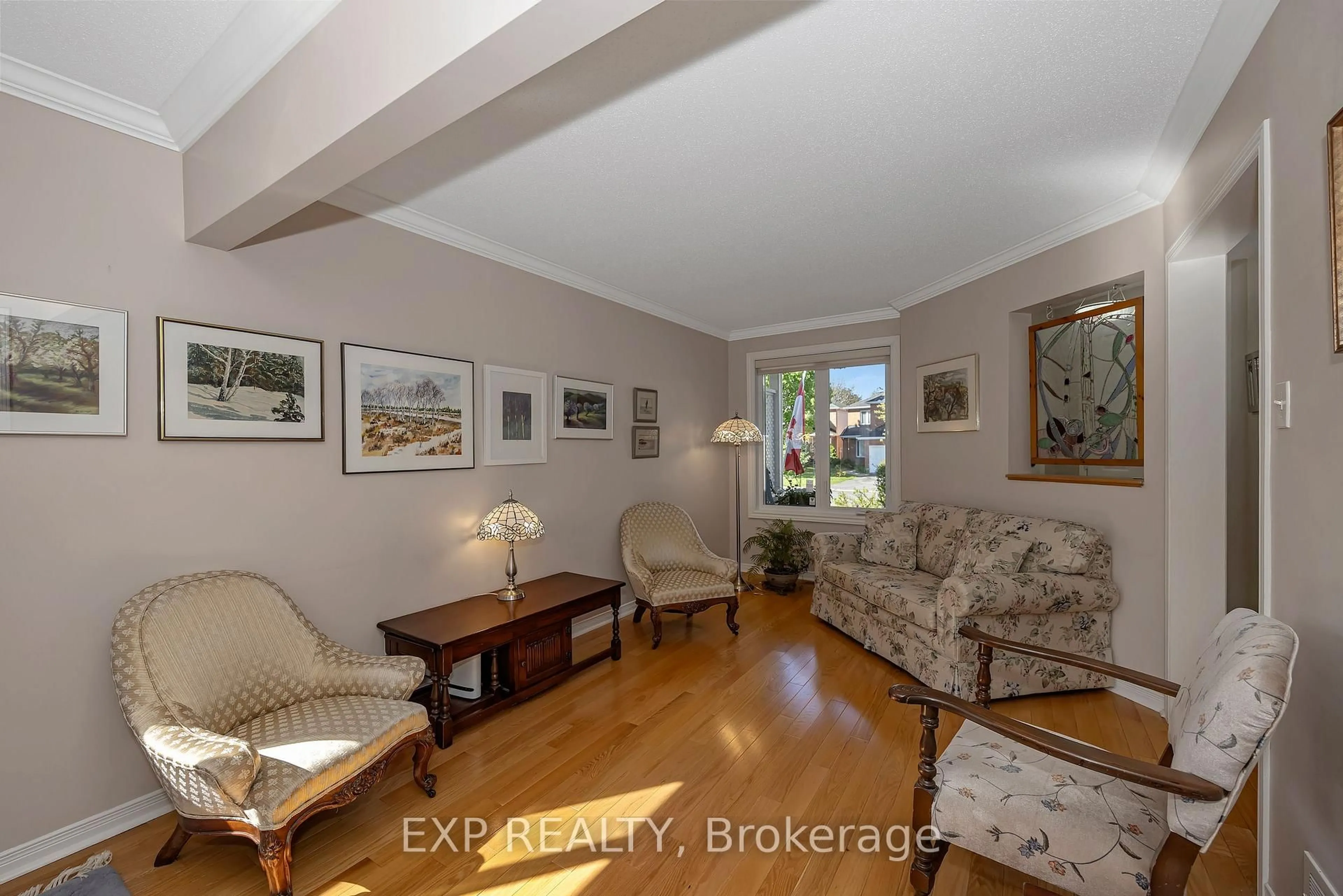 Living room with furniture, wood/laminate floor for 37 Shandon Ave, Ottawa Ontario K2J 4E3