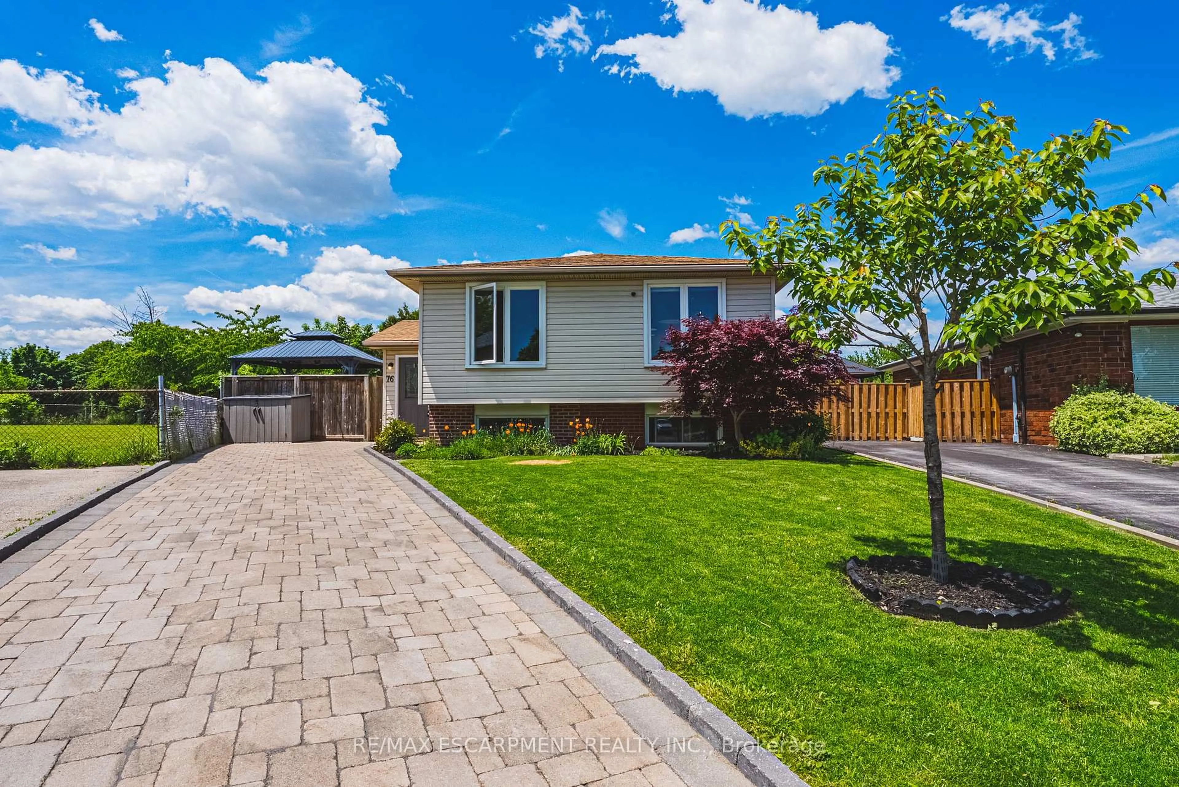 Unknown for 76 Boston Cres, Hamilton Ontario L8T 4N2