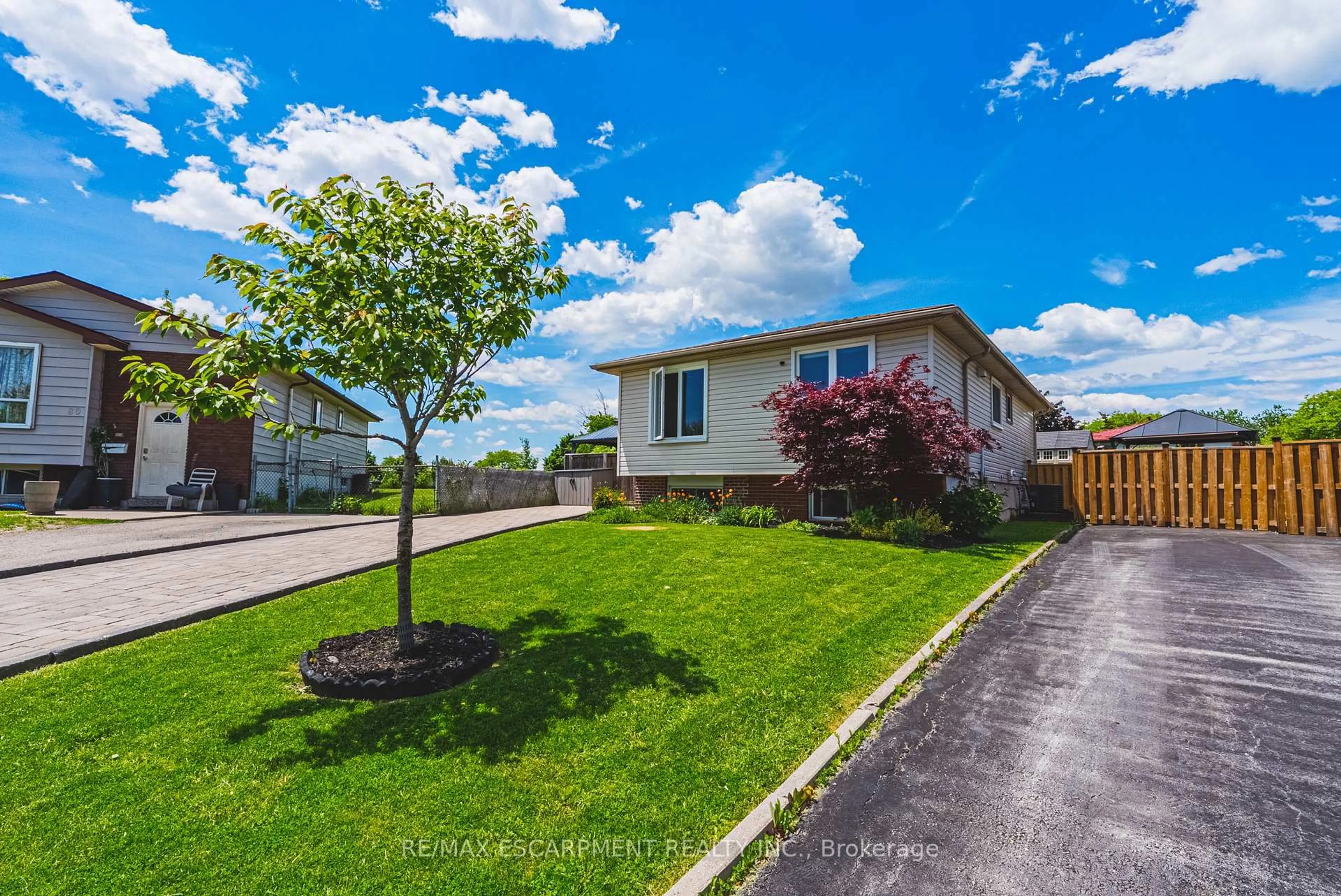 Unknown for 76 Boston Cres, Hamilton Ontario L8T 4N2