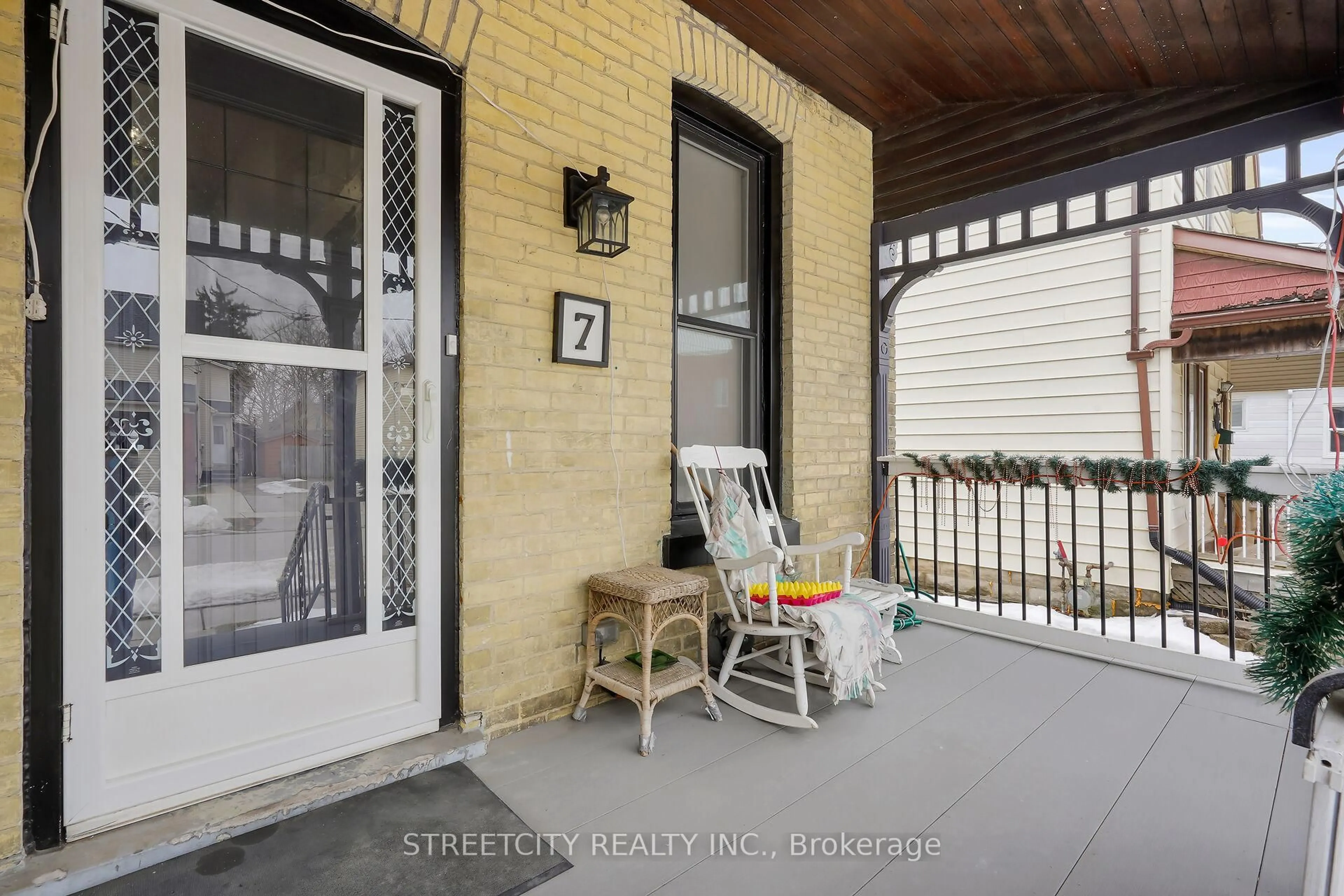 Patio, street for 7 Myrtle St, St. Thomas Ontario N5R 2E6