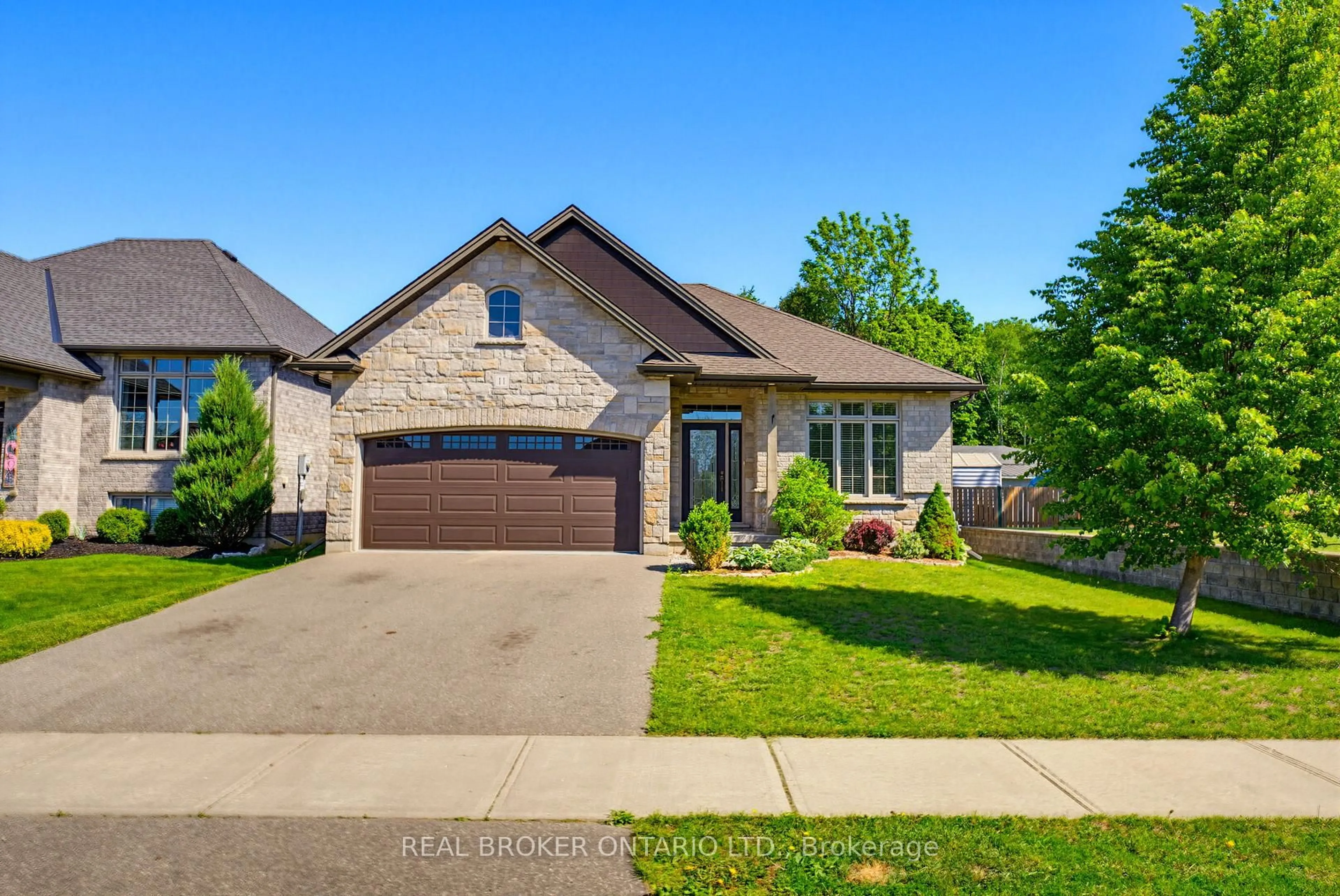 Home with brick exterior material, street for 11 Cottonwood St, Norfolk Ontario N0E 1Y0