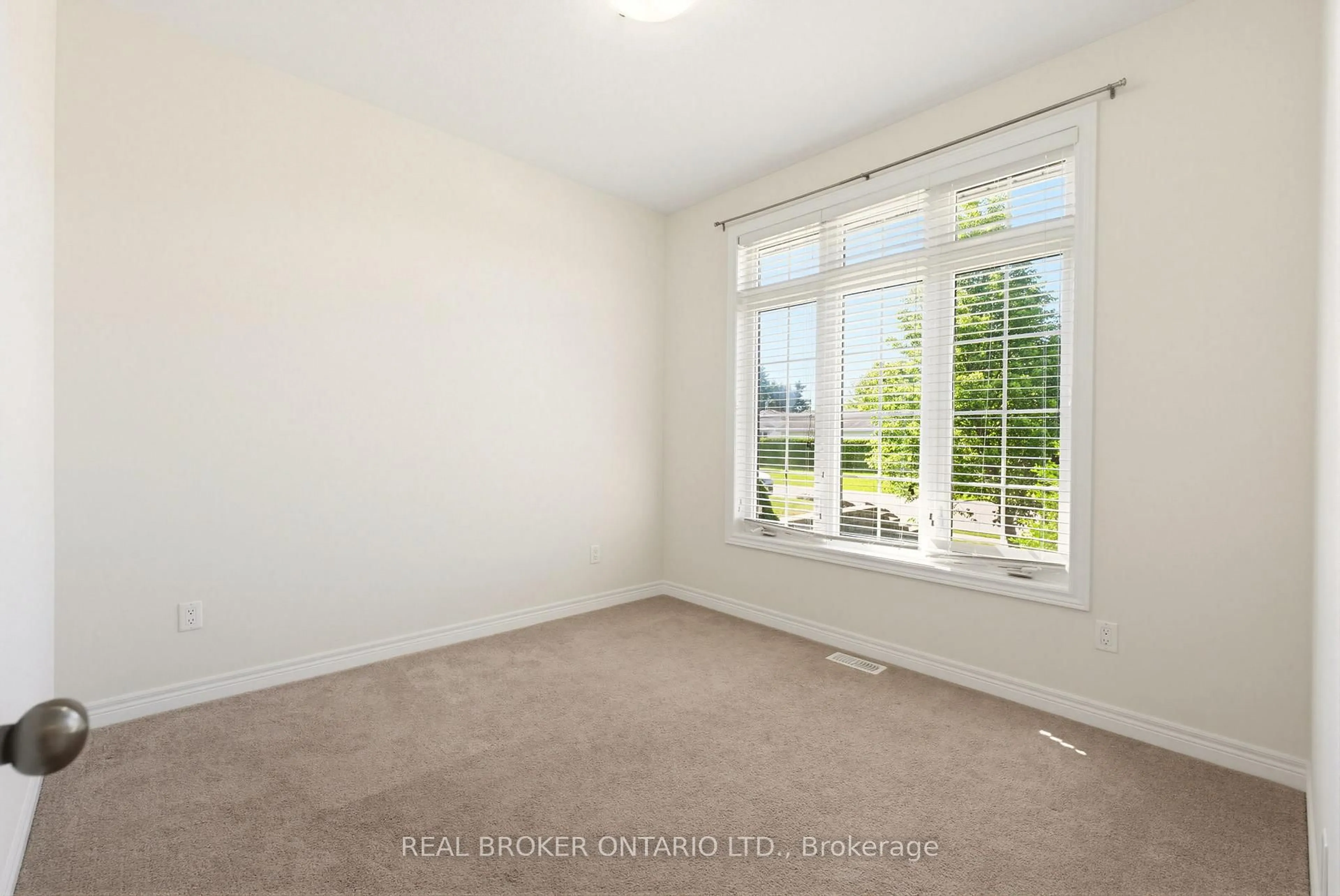 A pic of a room for 11 Cottonwood St, Norfolk Ontario N0E 1Y0