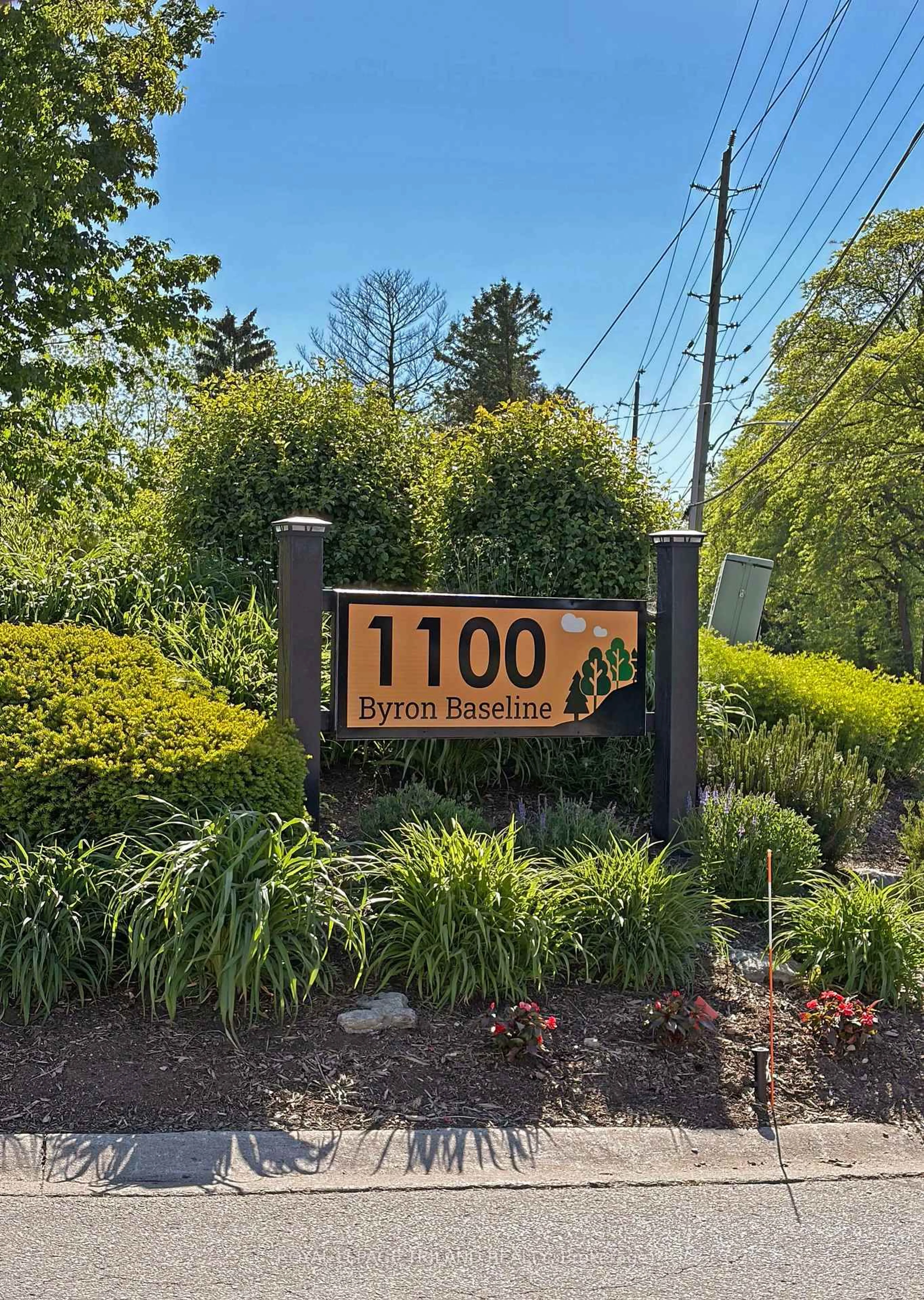 Unknown for 1100 Byron Baseline Rd #17, London South Ontario N6K 4M3