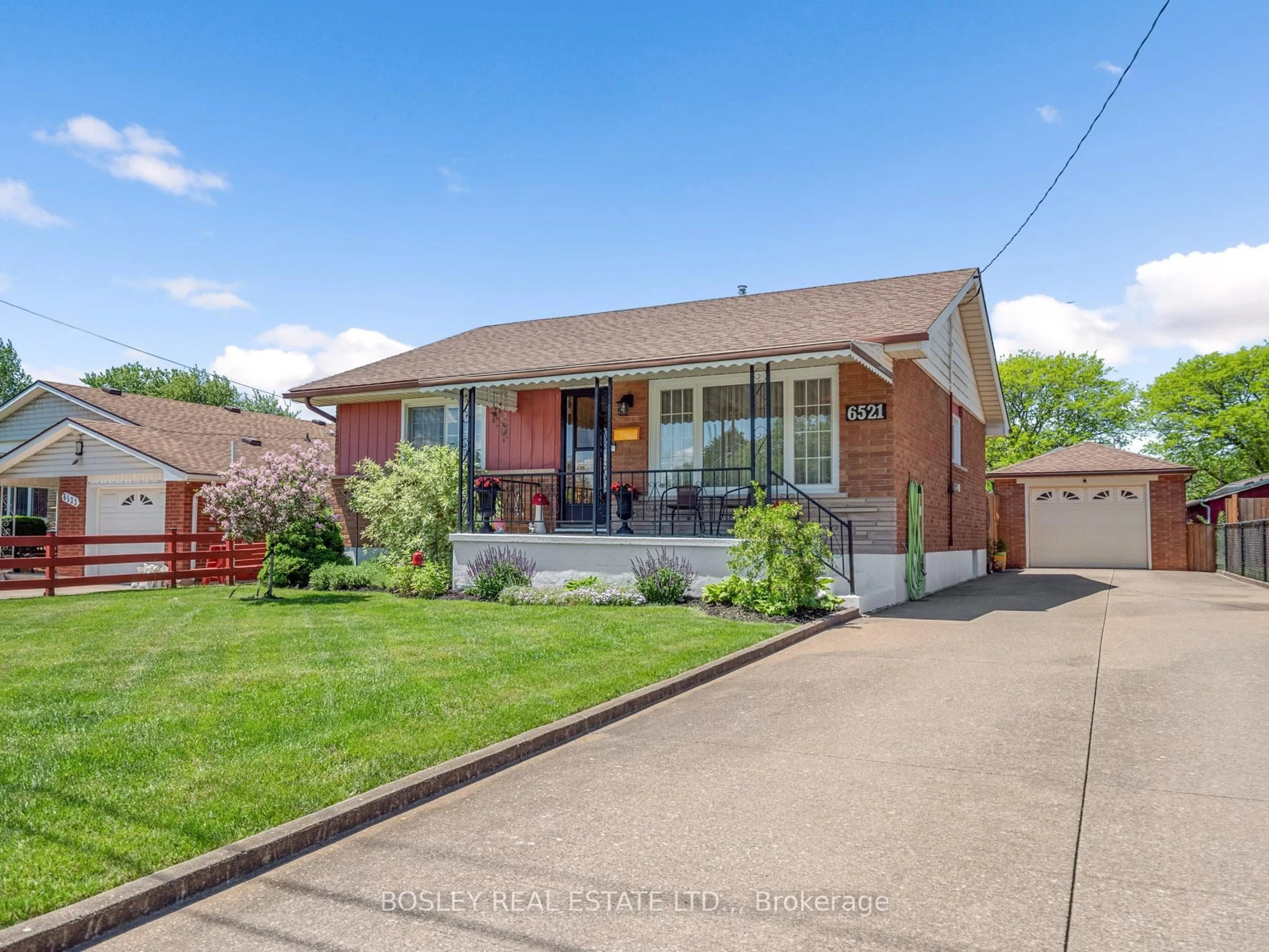 Home with brick exterior material, street for 6521 Caledonia St, Niagara Falls Ontario L2G 5A6