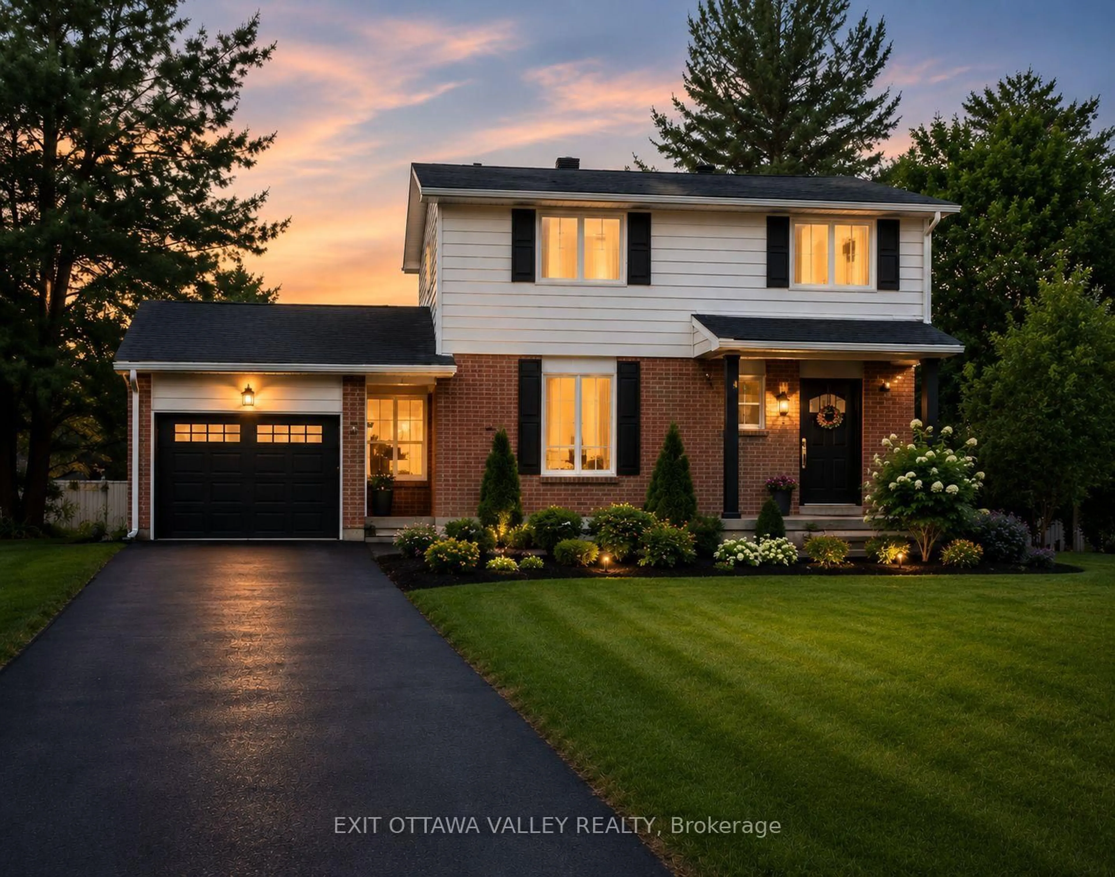 Home with vinyl exterior material, street for 13 Tamarack St, Deep River Ontario K0J 1P0