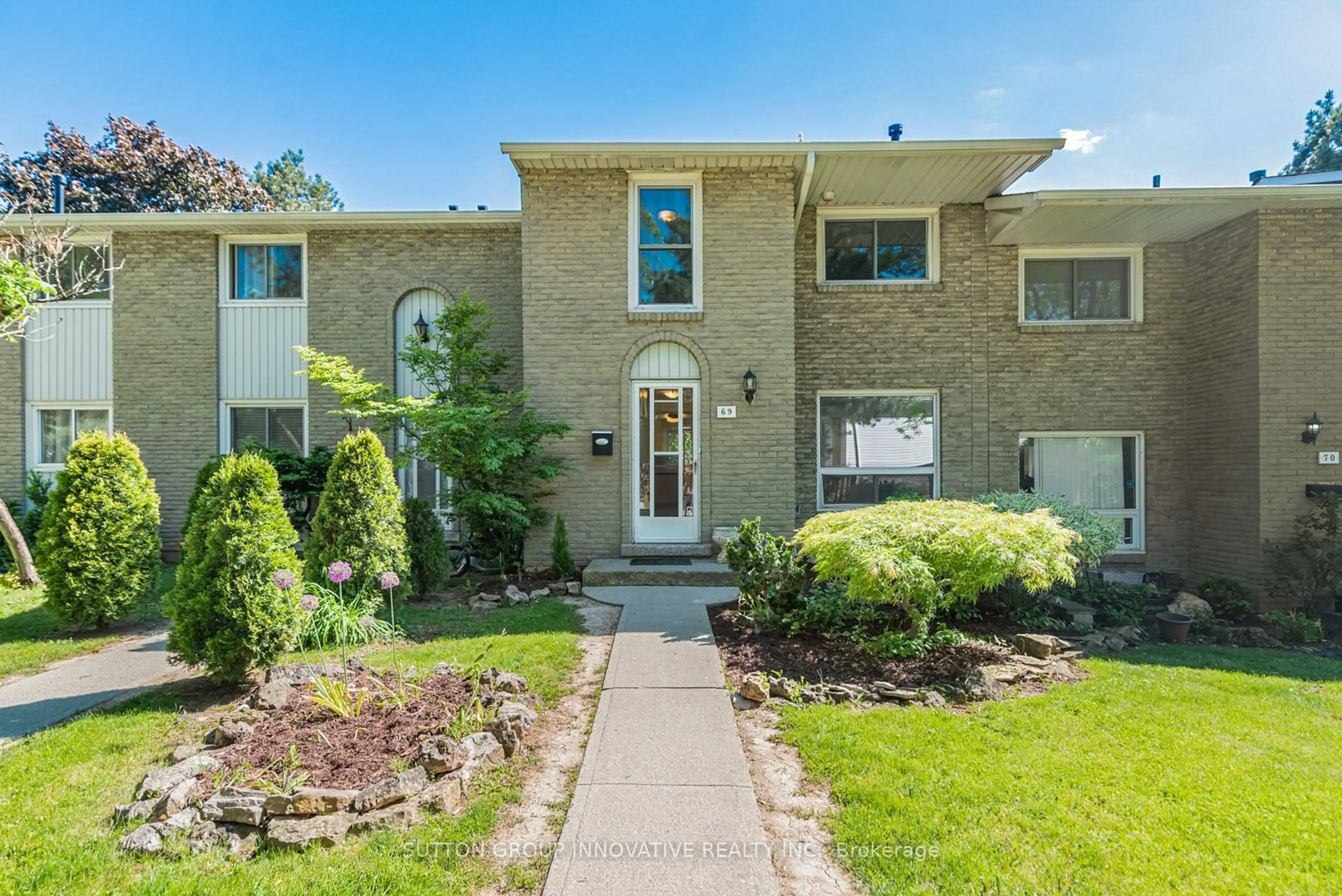 Home with brick exterior material, street for 151 Gateshead Cres #69, Hamilton Ontario L8G 3W1