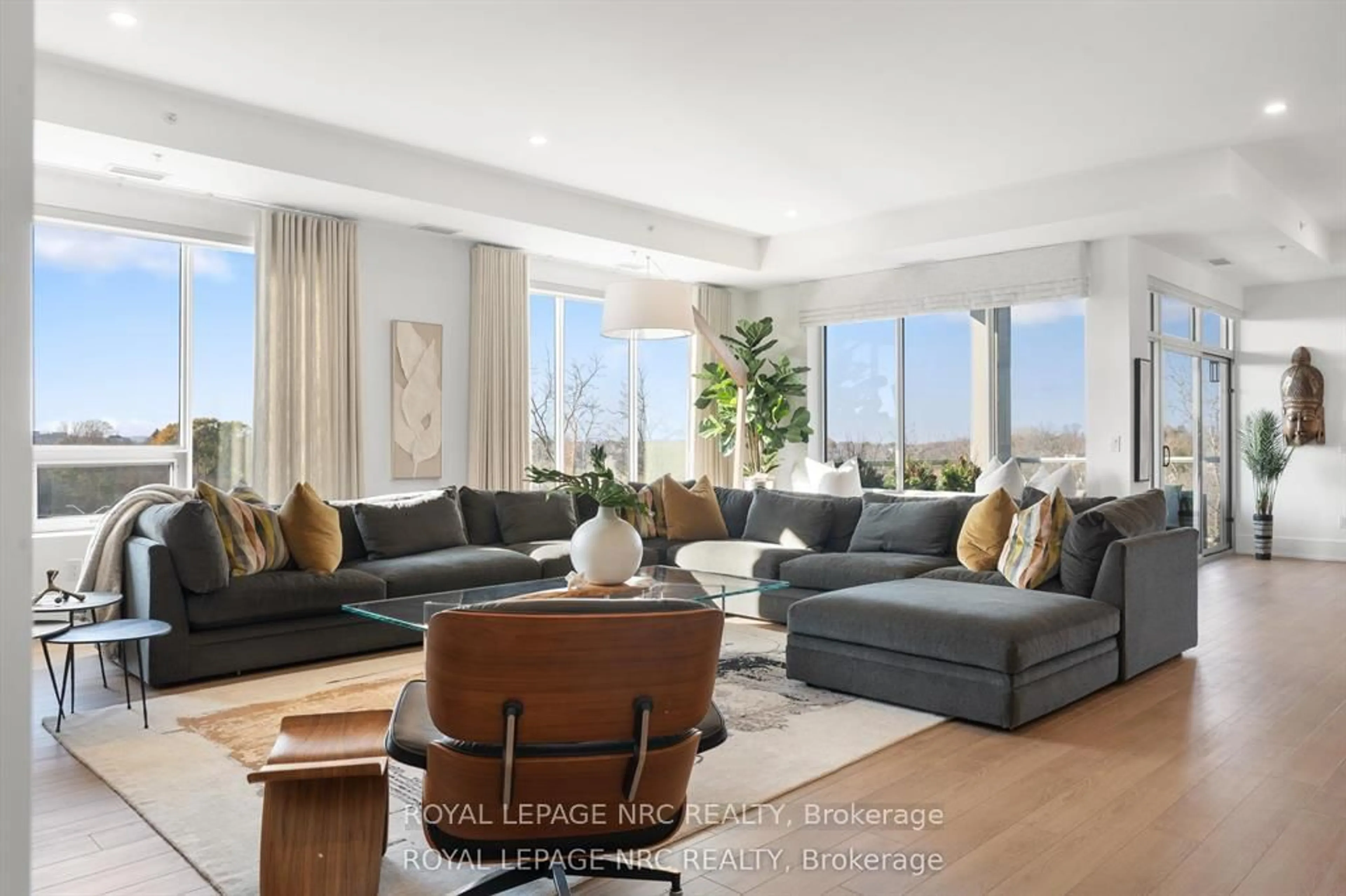 Living room with furniture, unknown for 77 Yates St #601, St. Catharines Ontario L2R 0C4