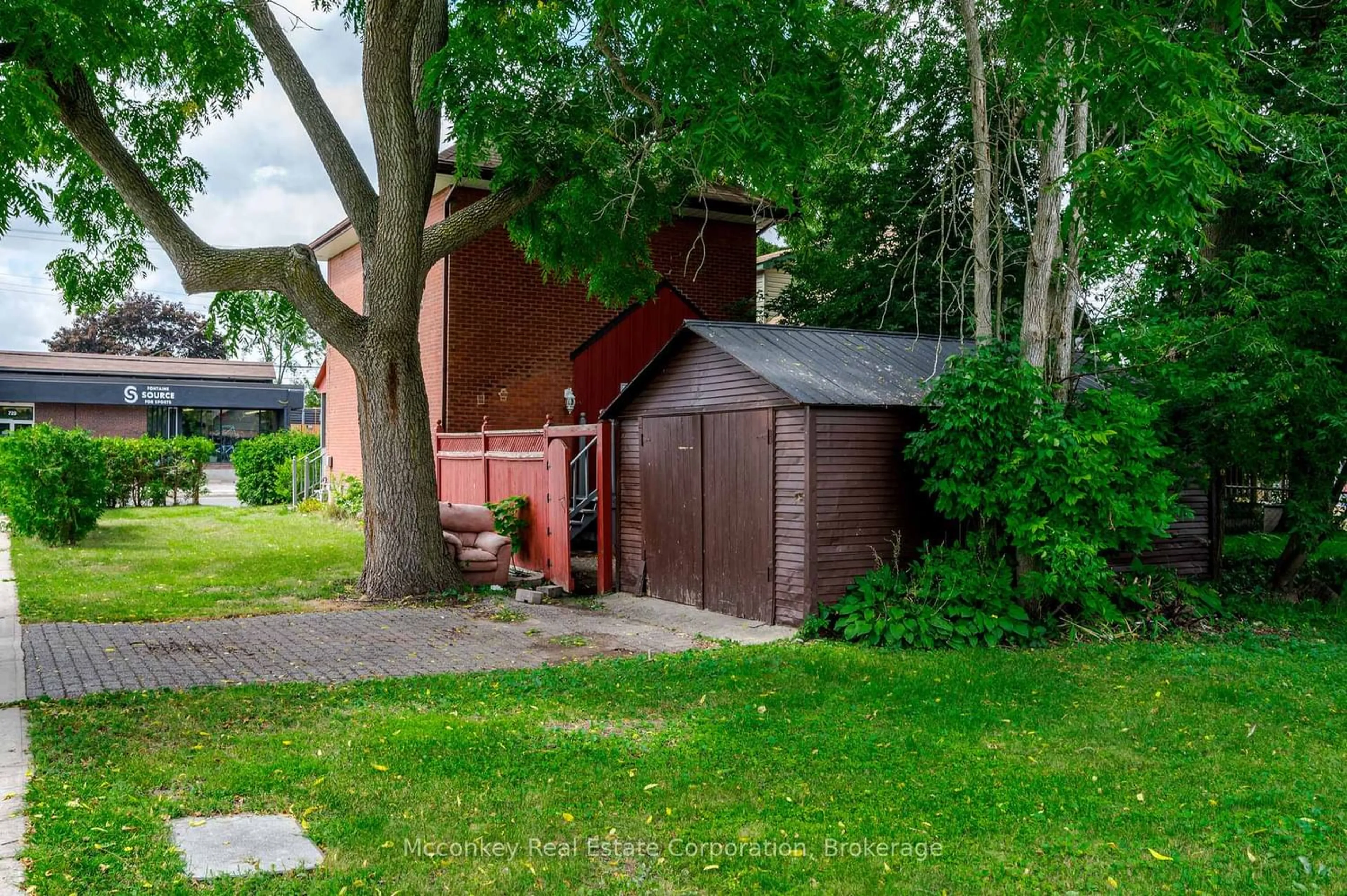 Shed for 730 Park St, Peterborough Ontario K9J 3T4
