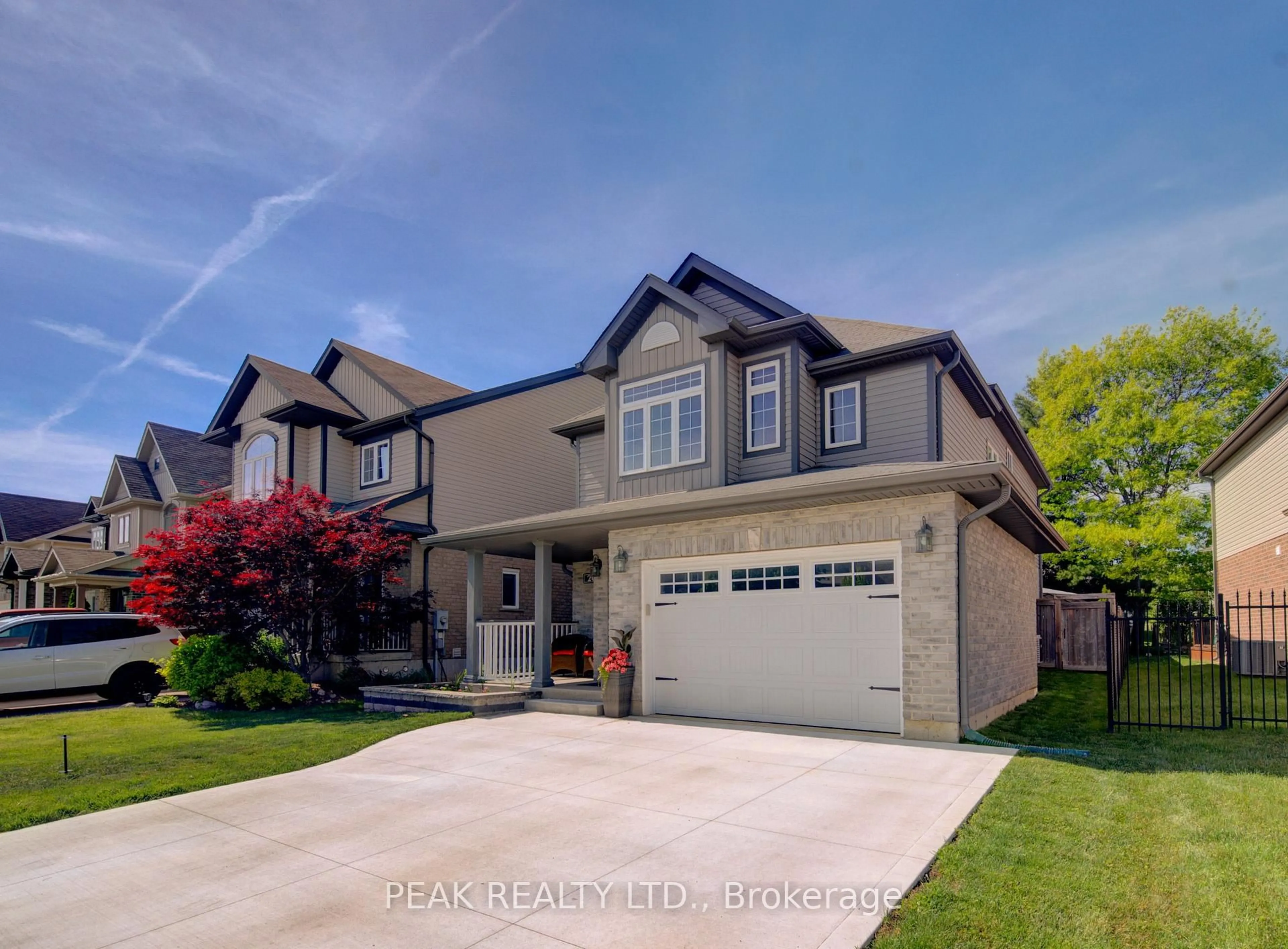 Home with vinyl exterior material, street for 20 Walter Perry Pl, Wilmot Ontario N3A 0B4