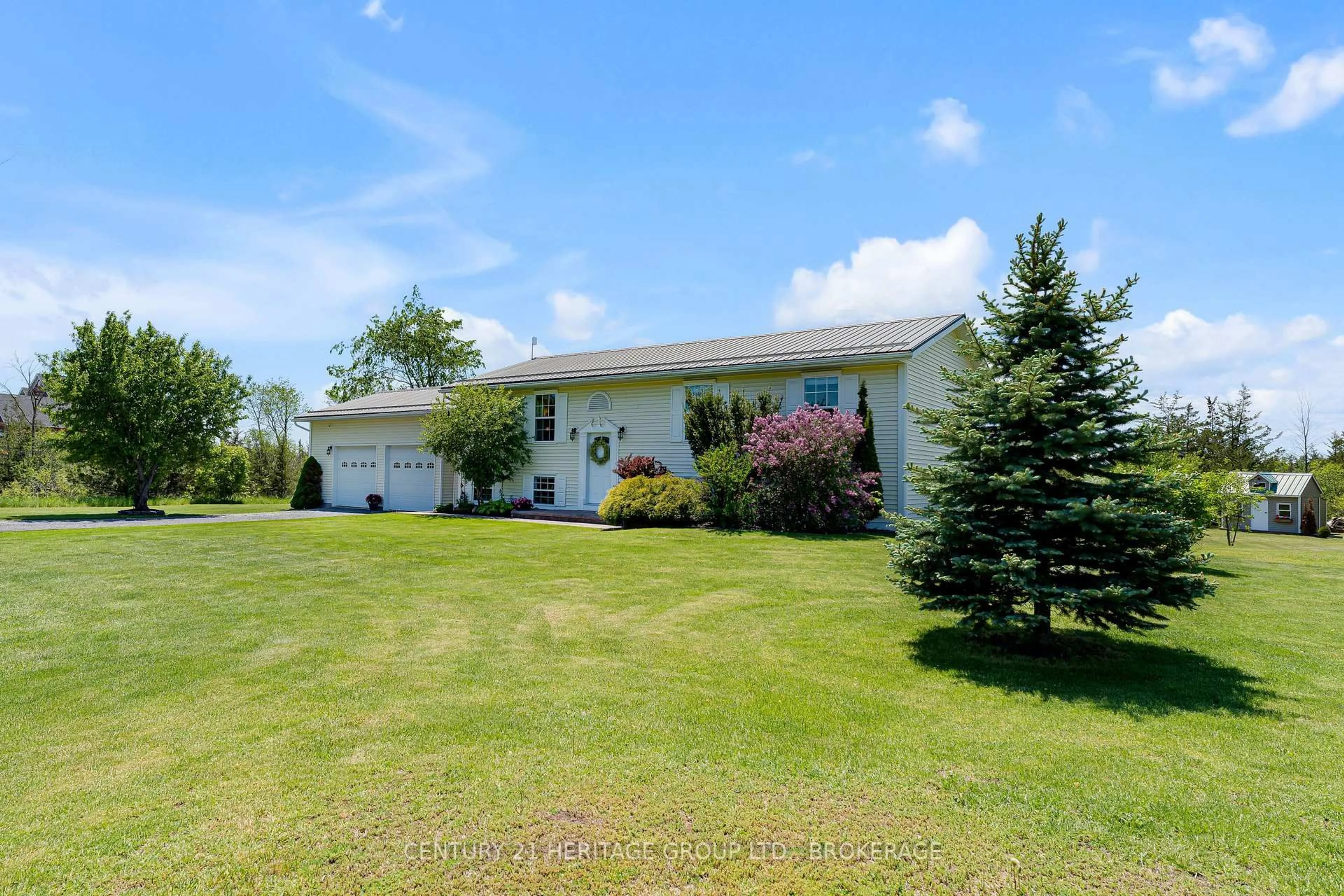 A pic from outside/outdoor area/front of a property/back of a property/a pic from drone, unknown for 120 Pinecrest Rd, Newburgh Ontario K0K 2S0