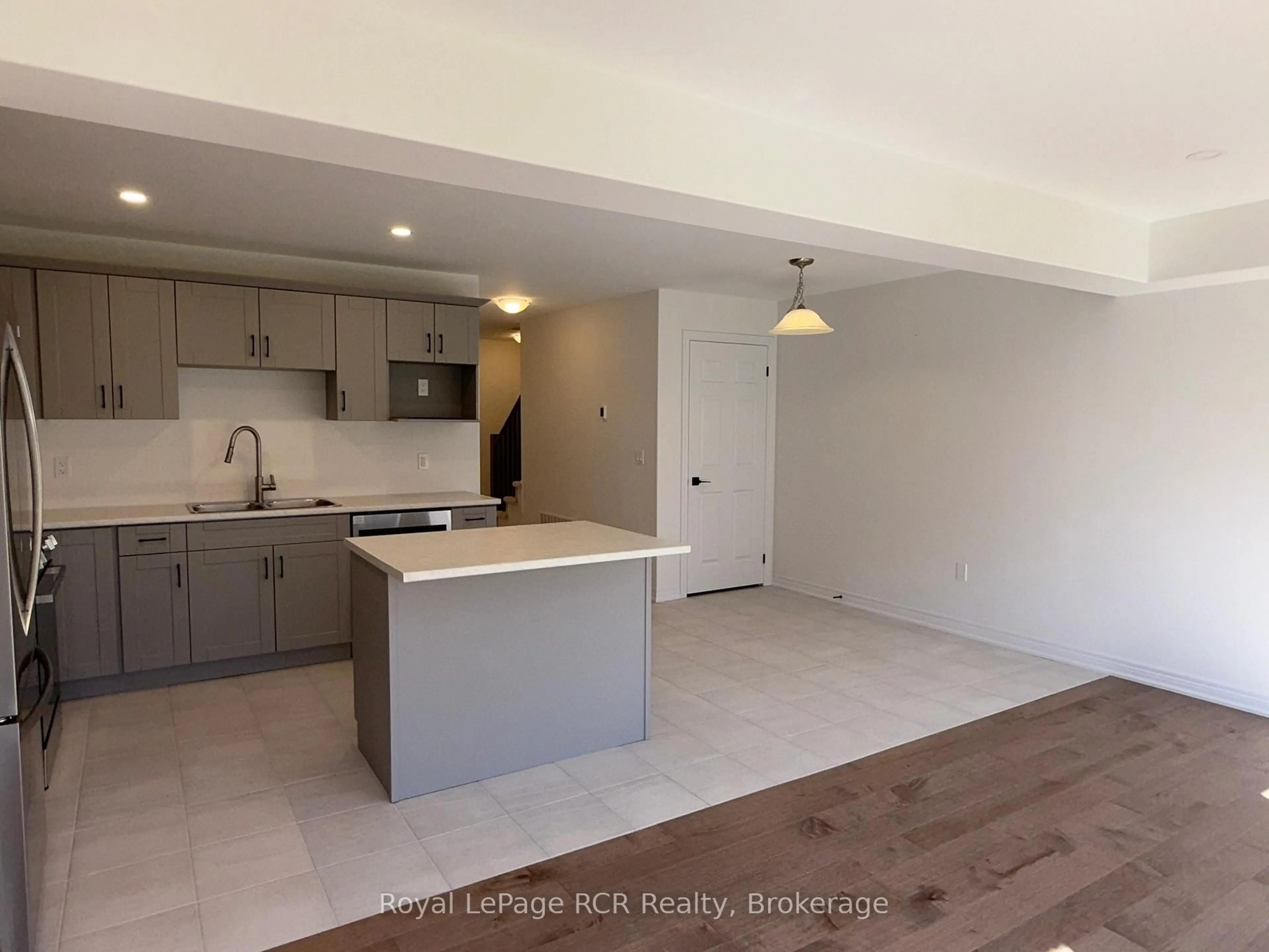 Open concept kitchen, unknown for 133 McCausland Dr, Grey Highlands Ontario N0C 1H0