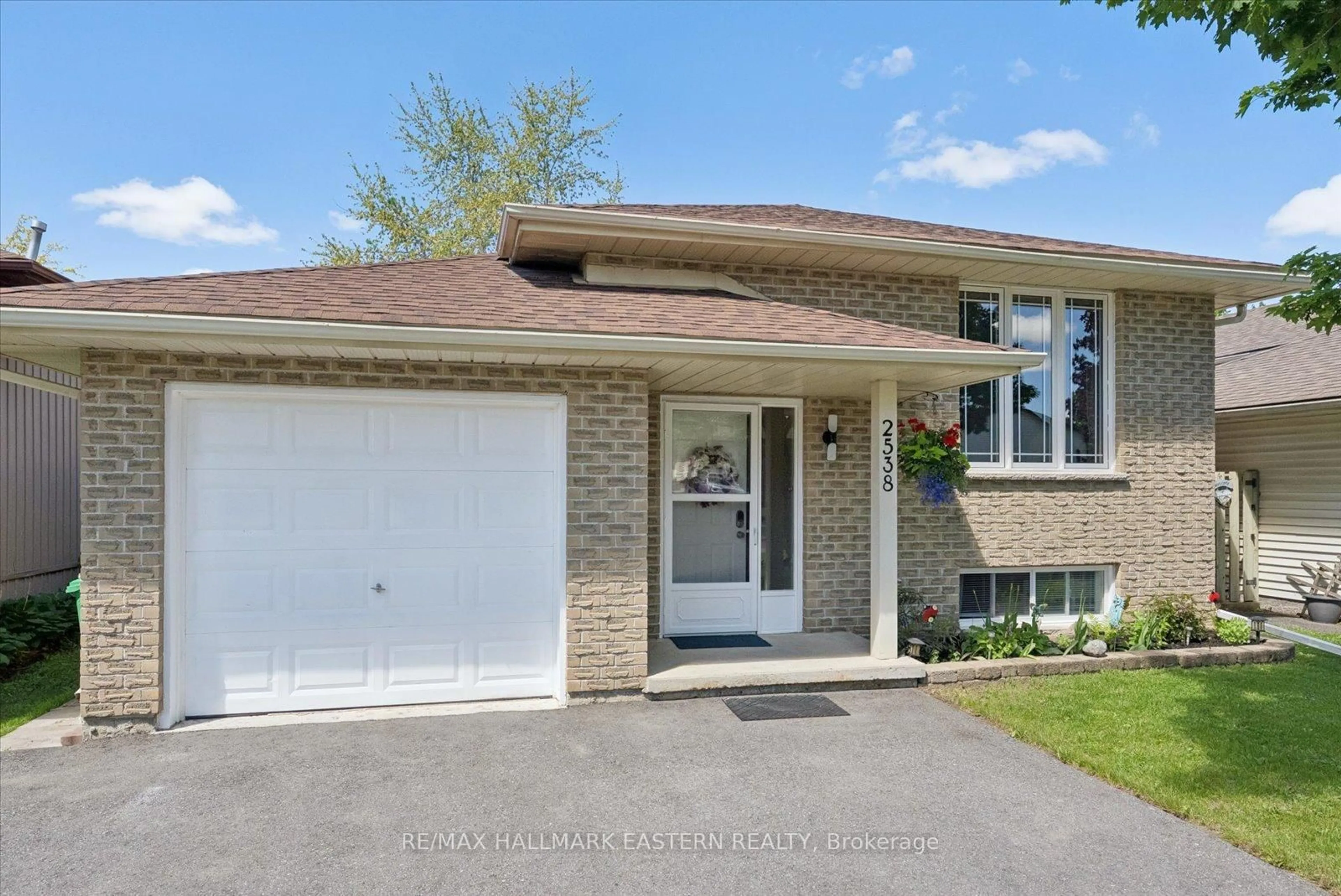 Home with brick exterior material, street for 2538 Foxmeadow Rd, Peterborough Ontario K9L 1X2