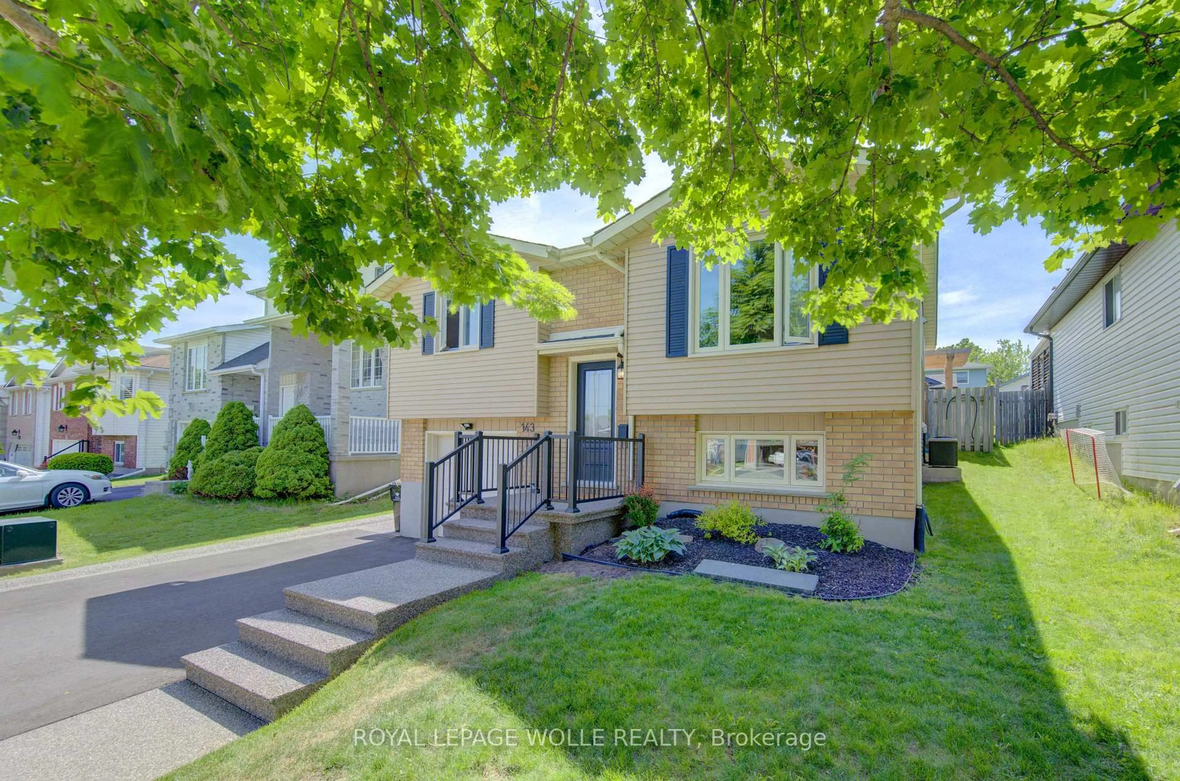 Home with vinyl exterior material, street for 143 Dawn Cres, Cambridge Ontario N3C 3X3