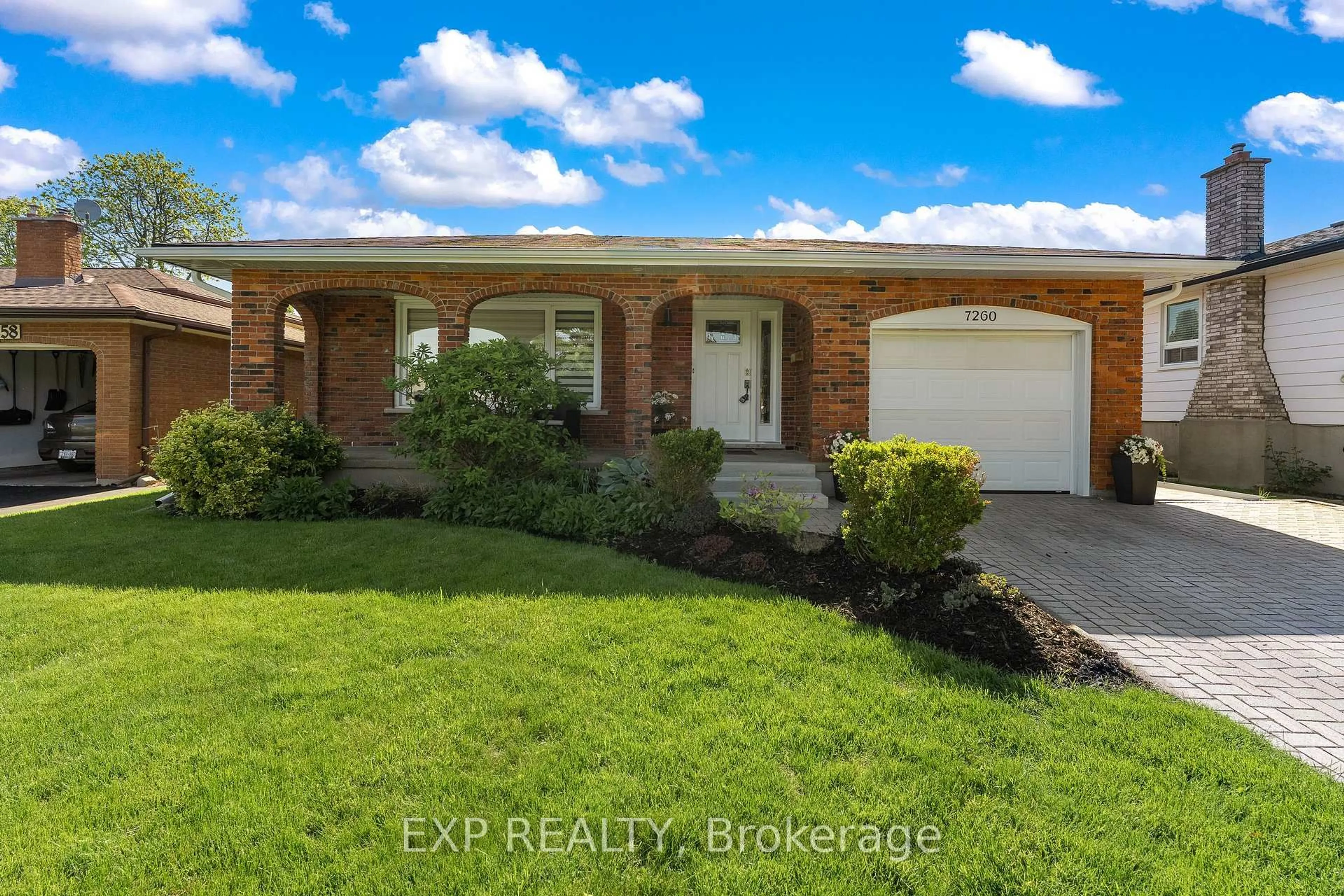 Home with brick exterior material, water/lake/river/ocean view for 7260 Casey St, Niagara Falls Ontario L2J 3R3