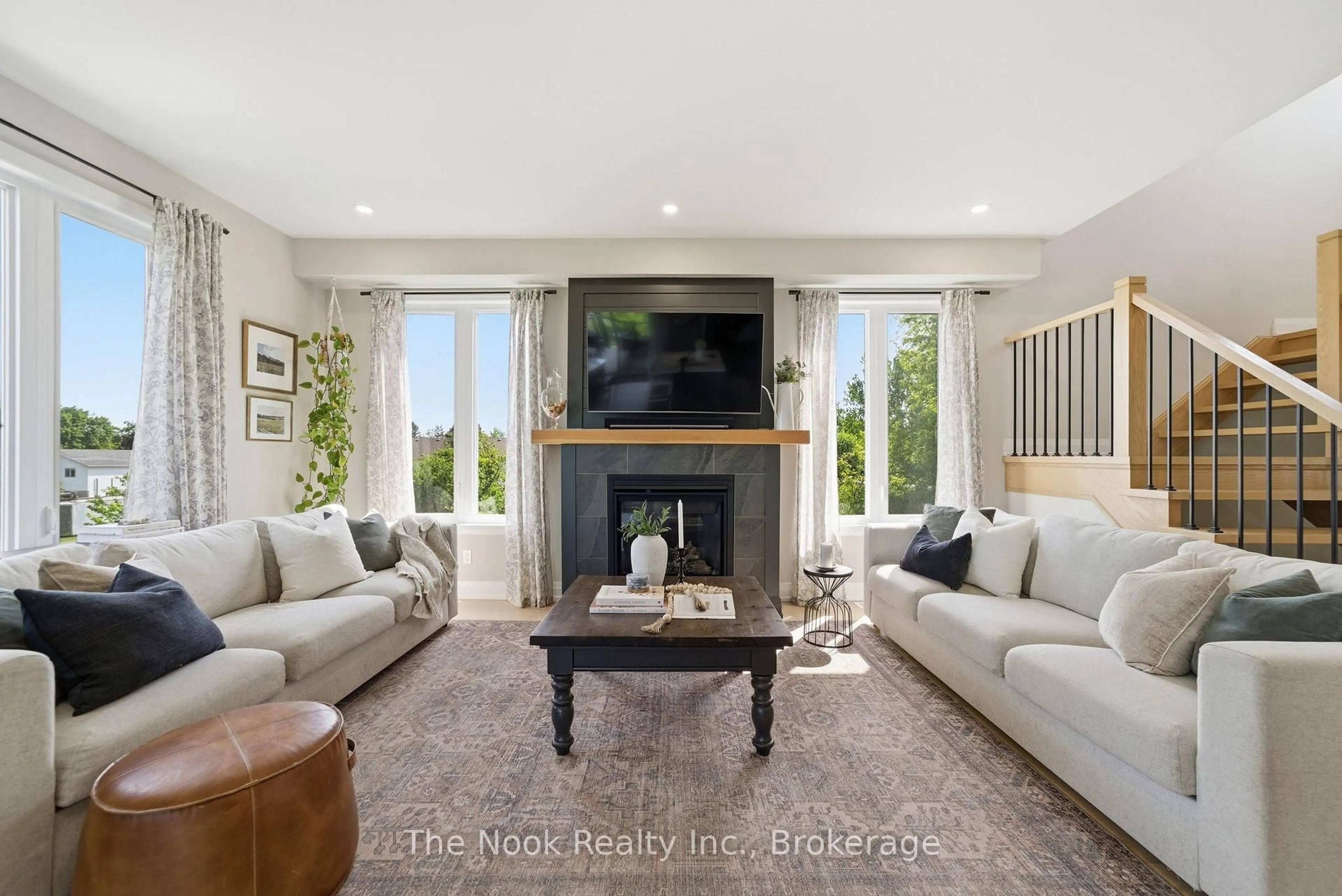 Living room with furniture, unknown for 39 Helen Cres, Kawartha Lakes Ontario K0M 2C0