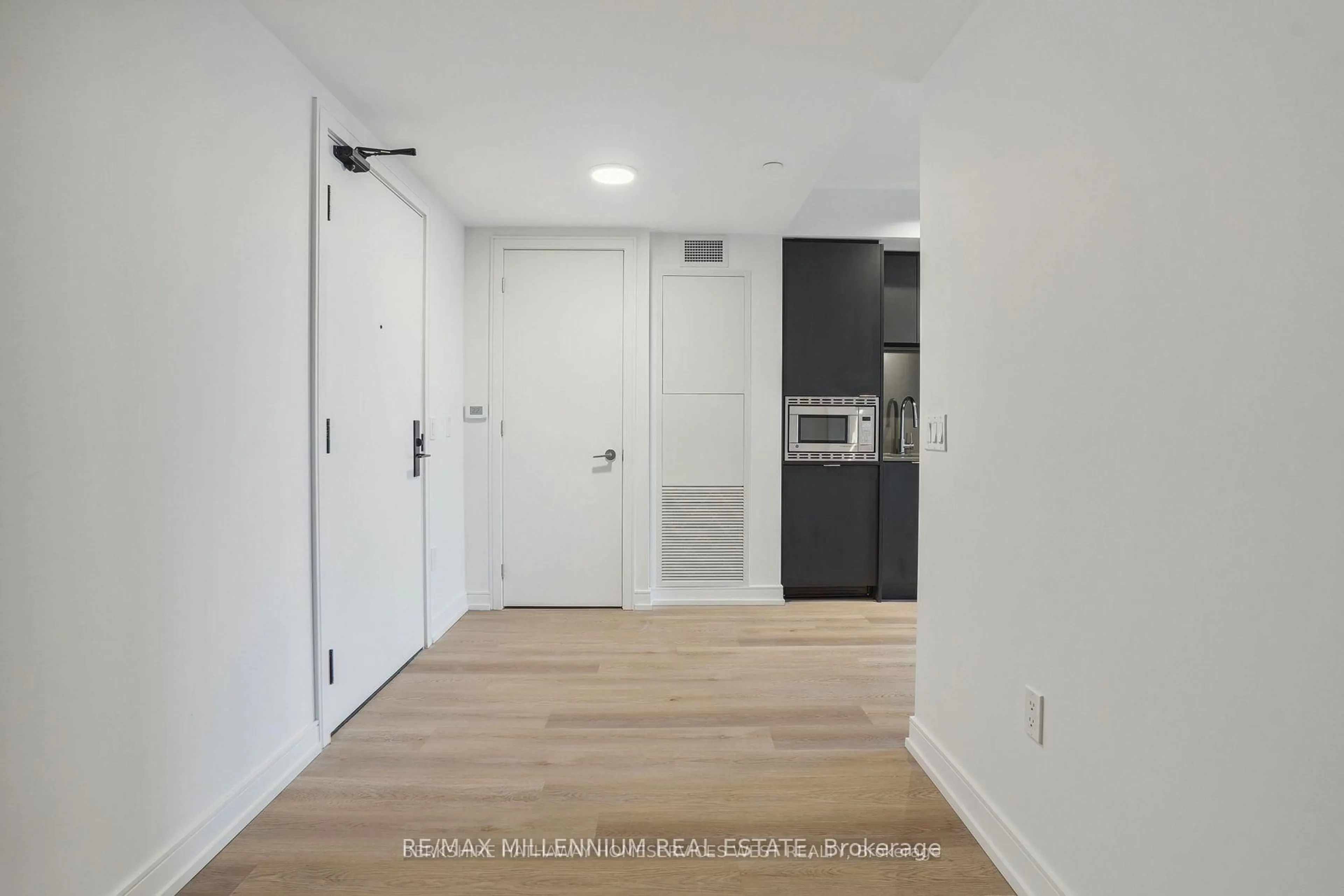Indoor entryway for 1 Jarvis St #329, Hamilton Ontario L8R 3J2