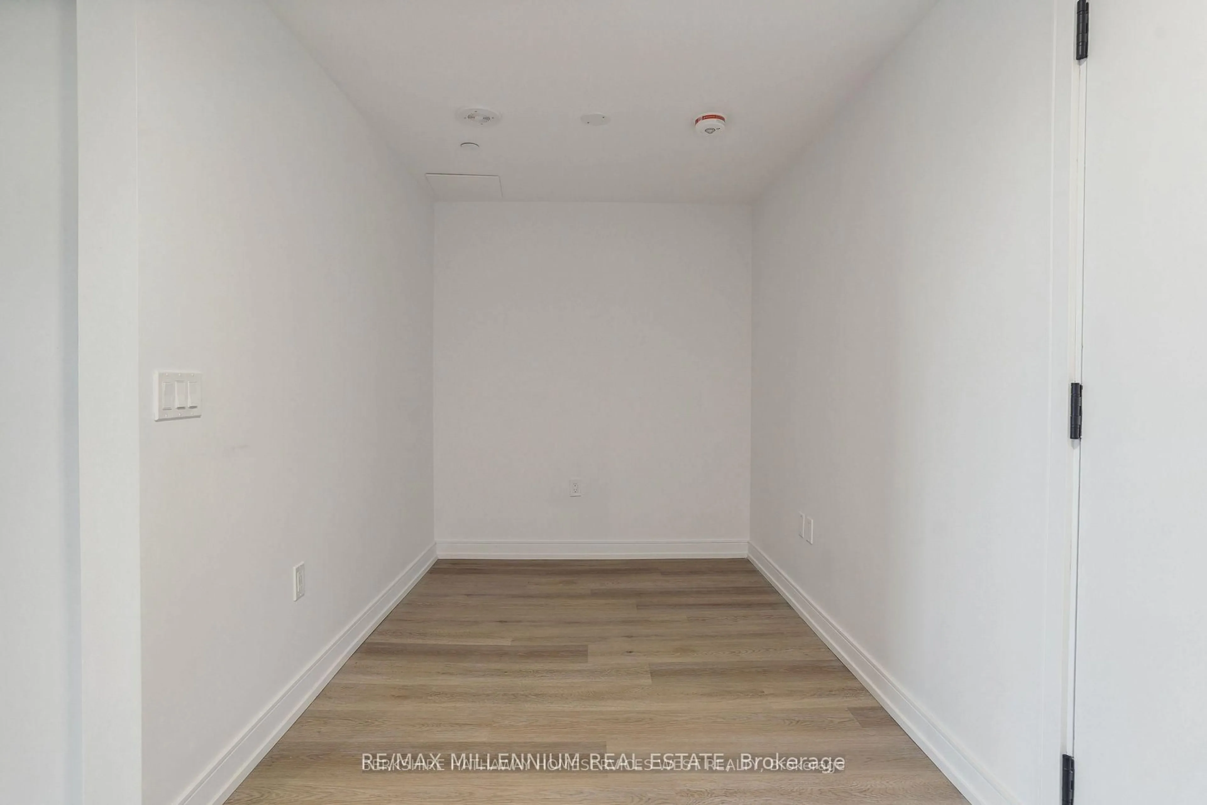 A pic of a room for 1 Jarvis St #329, Hamilton Ontario L8R 3J2