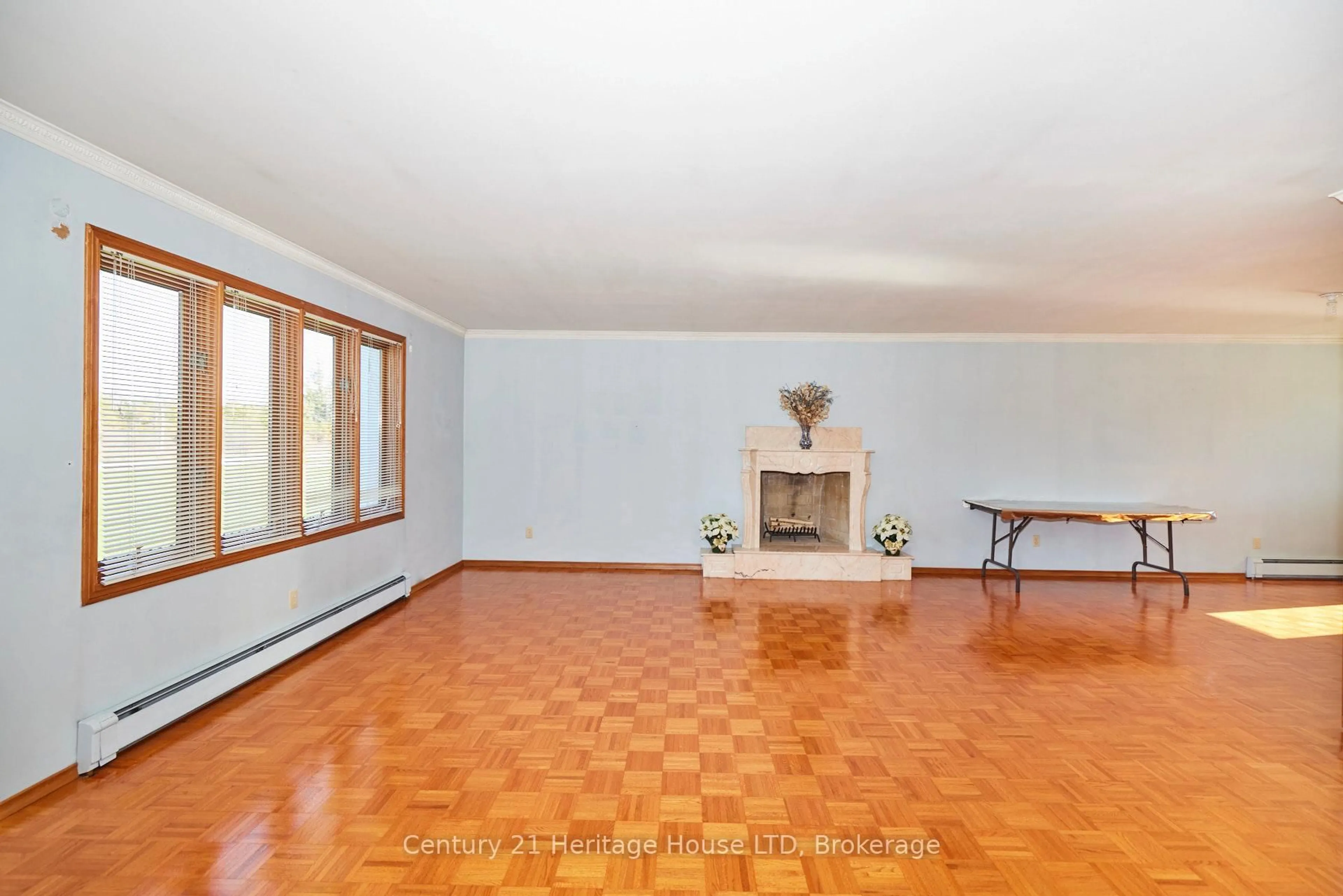Unknown for 191 Cairns Cres, Fort Erie Ontario L2A 5M4