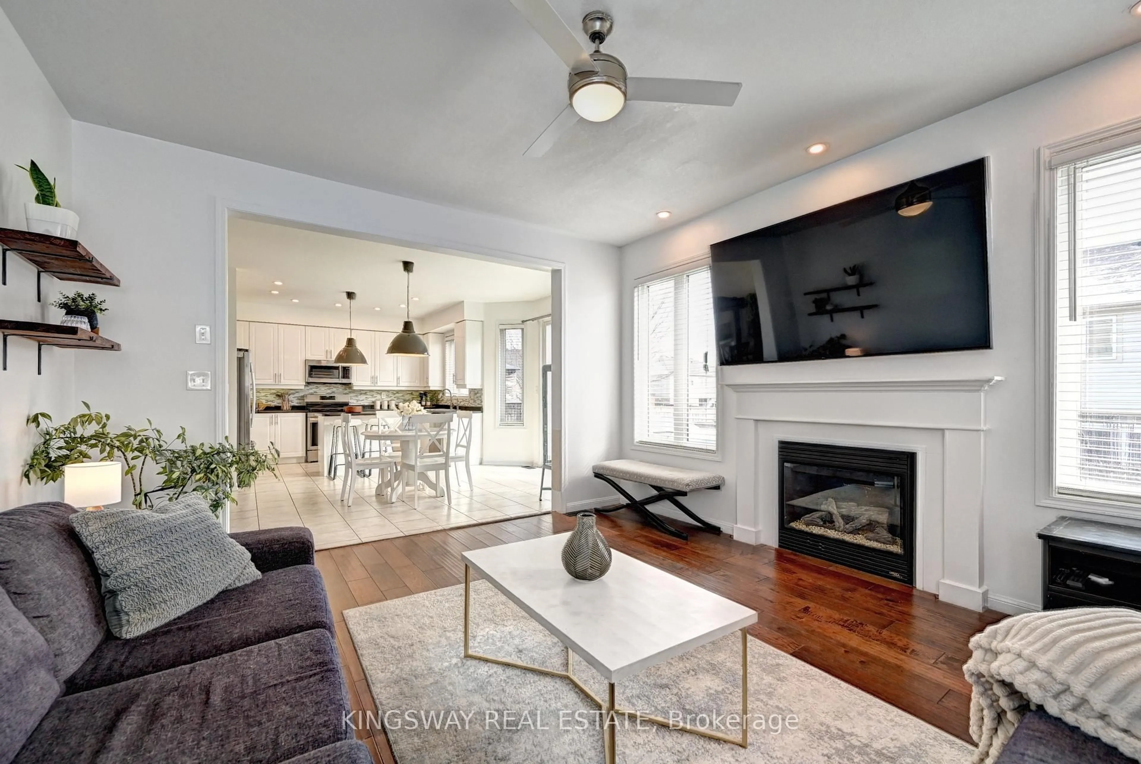 Living room with furniture, unknown for 222 Baldwin Dr, Cambridge Ontario N3C 0B3