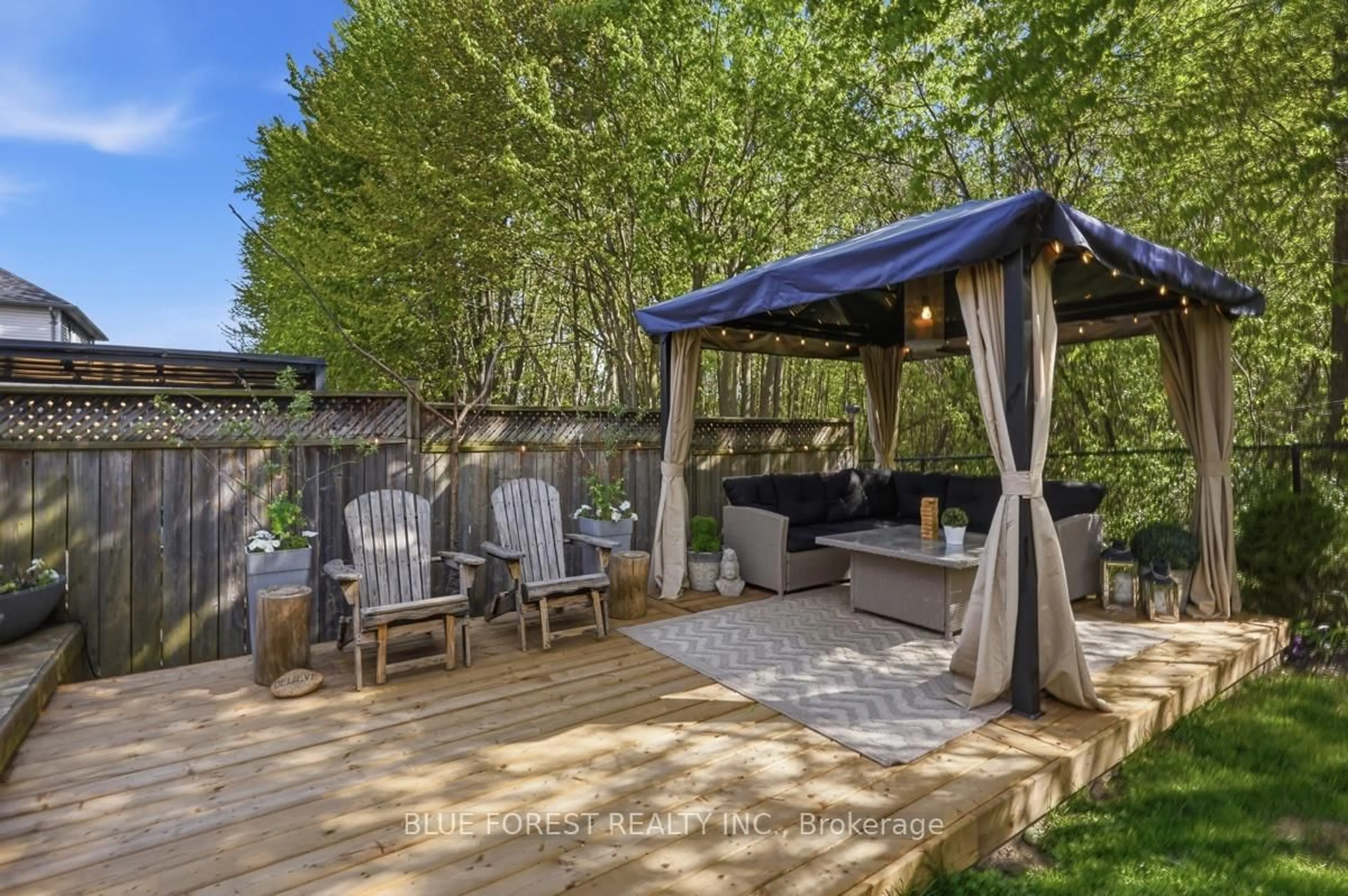 Patio, unknown for 1308 Elson Rd, London North Ontario N6G 5R2