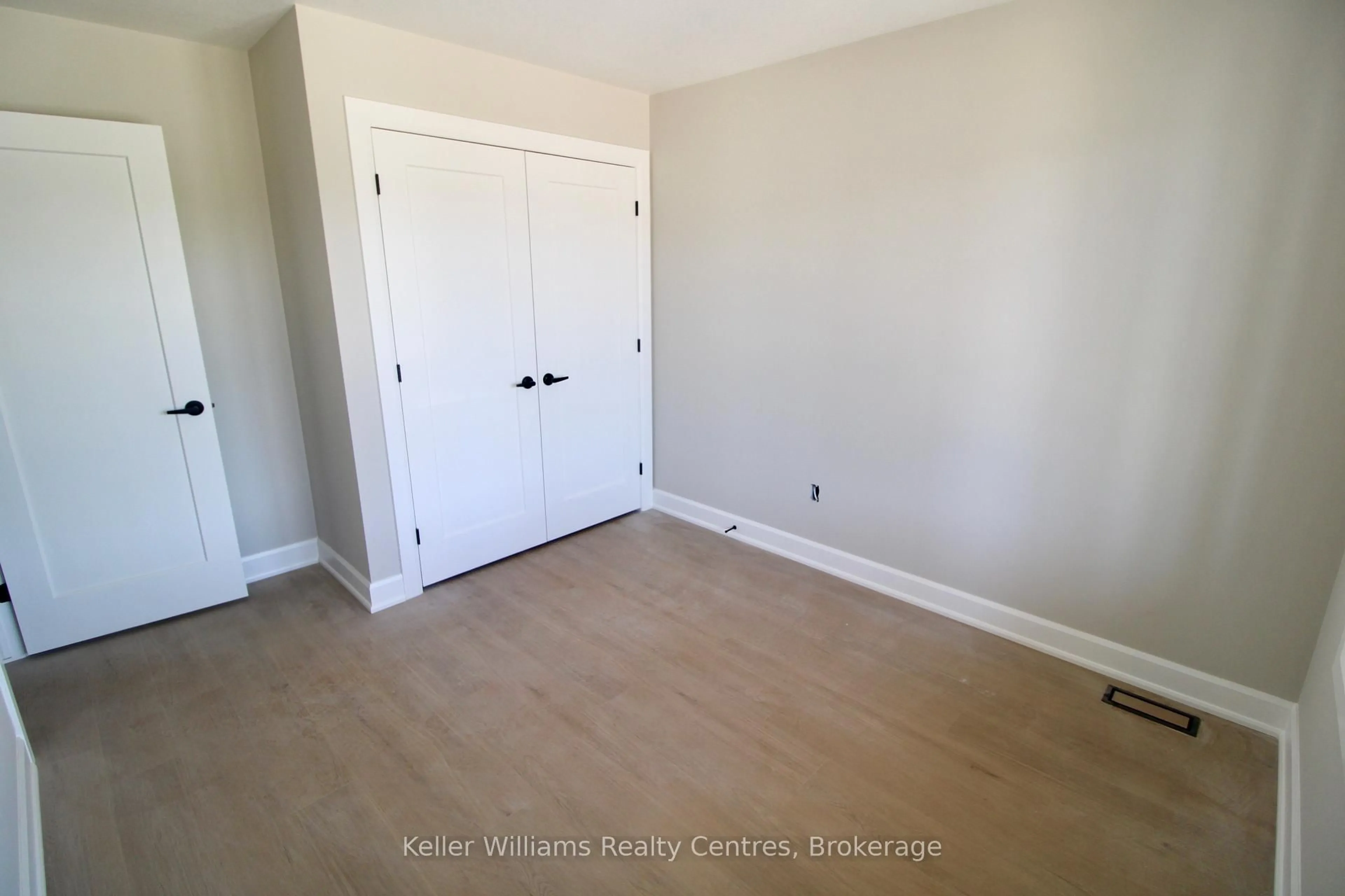 A pic of a room for 715 18th Street, Hanover Ontario N4N 0C7