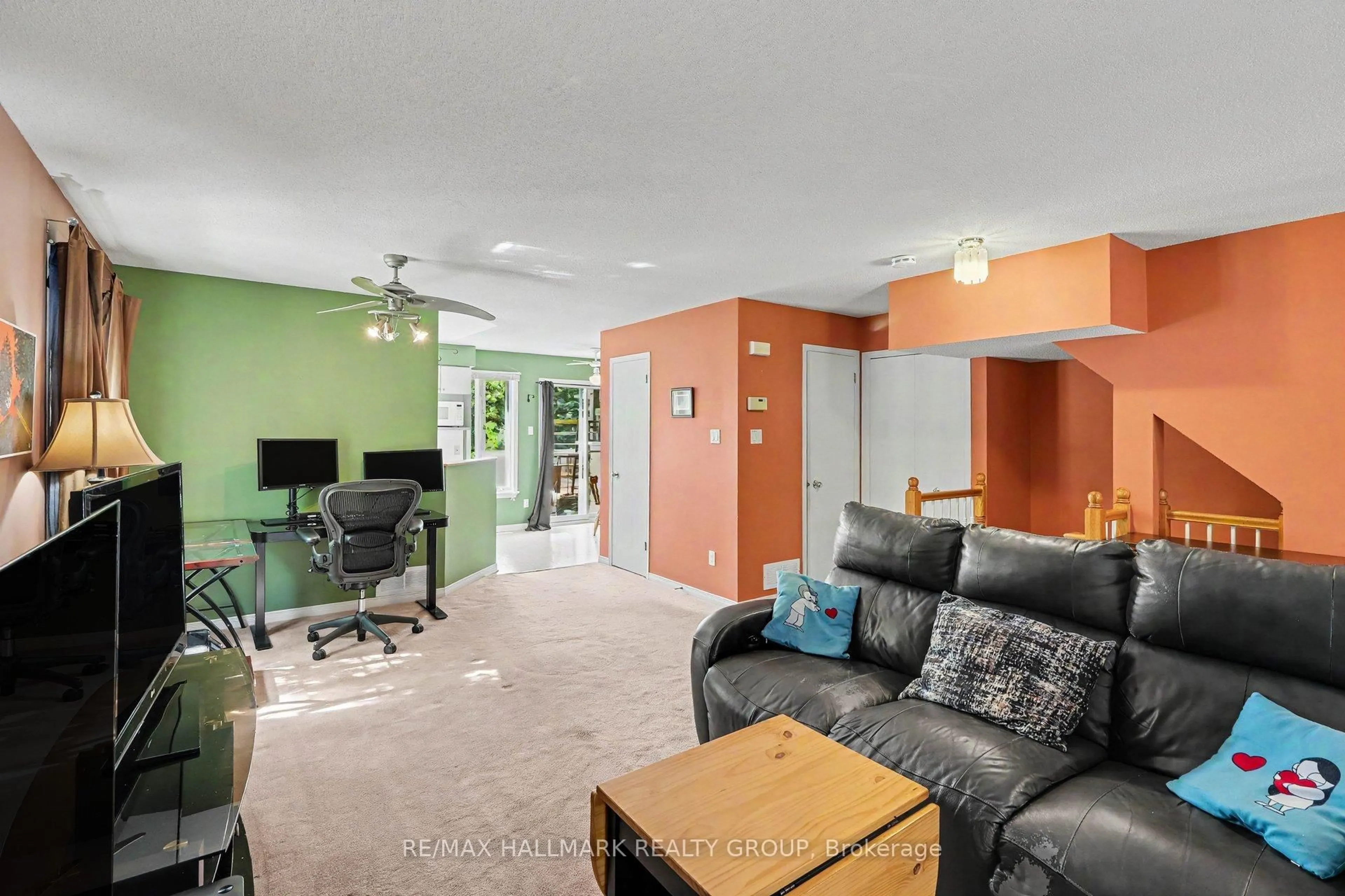 Living room with furniture, unknown for 4429 Harper Ave, Ottawa Ontario K1J 1C9