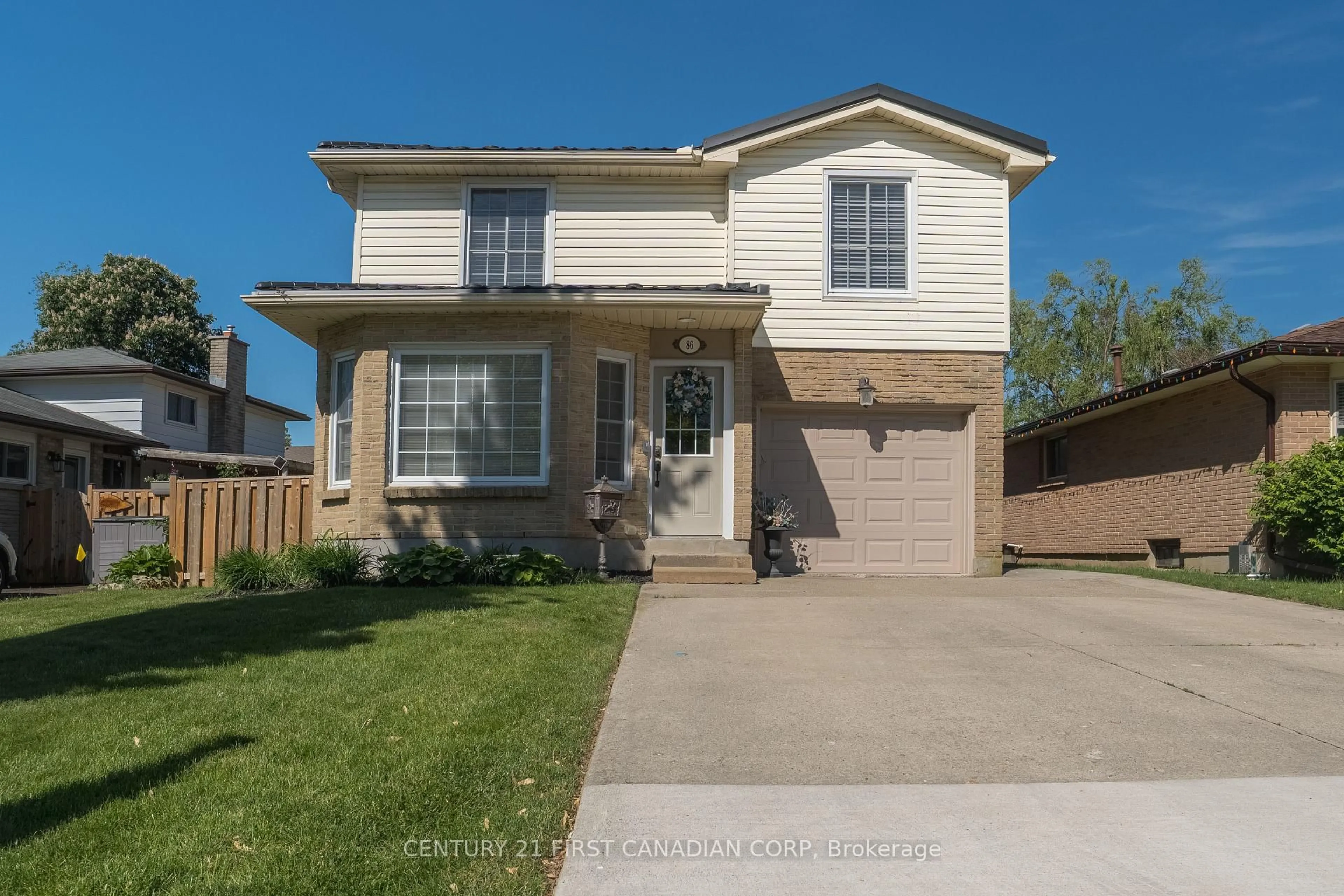 Home with vinyl exterior material, street for 86 Edmunds Cres, London South Ontario N5Z 4J2