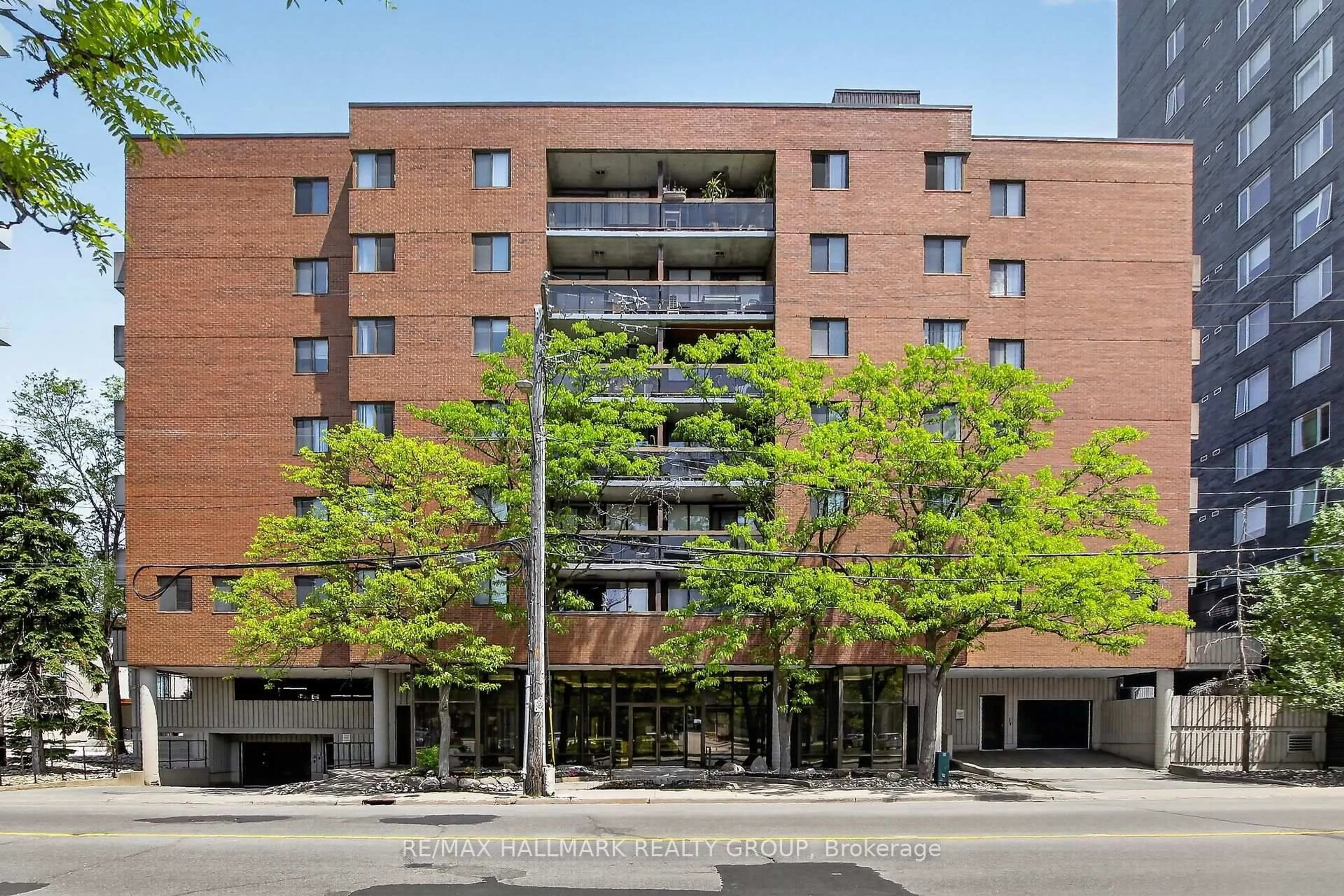 Patio, street for 191 Parkdale Ave #602, Ottawa Ontario K1Y 1E8