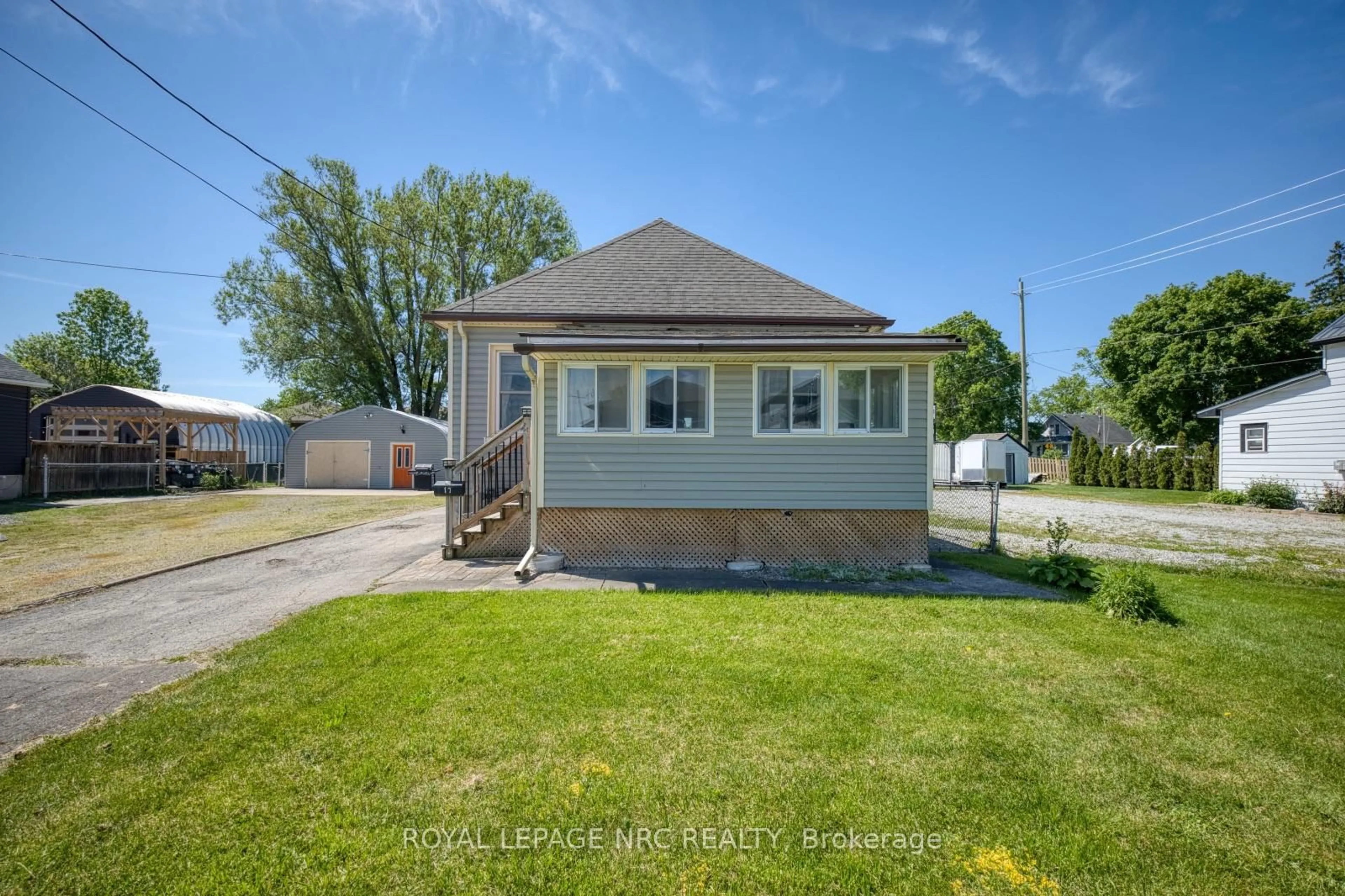 Unknown for 17 HURON St, Welland Ontario L3B 5J2