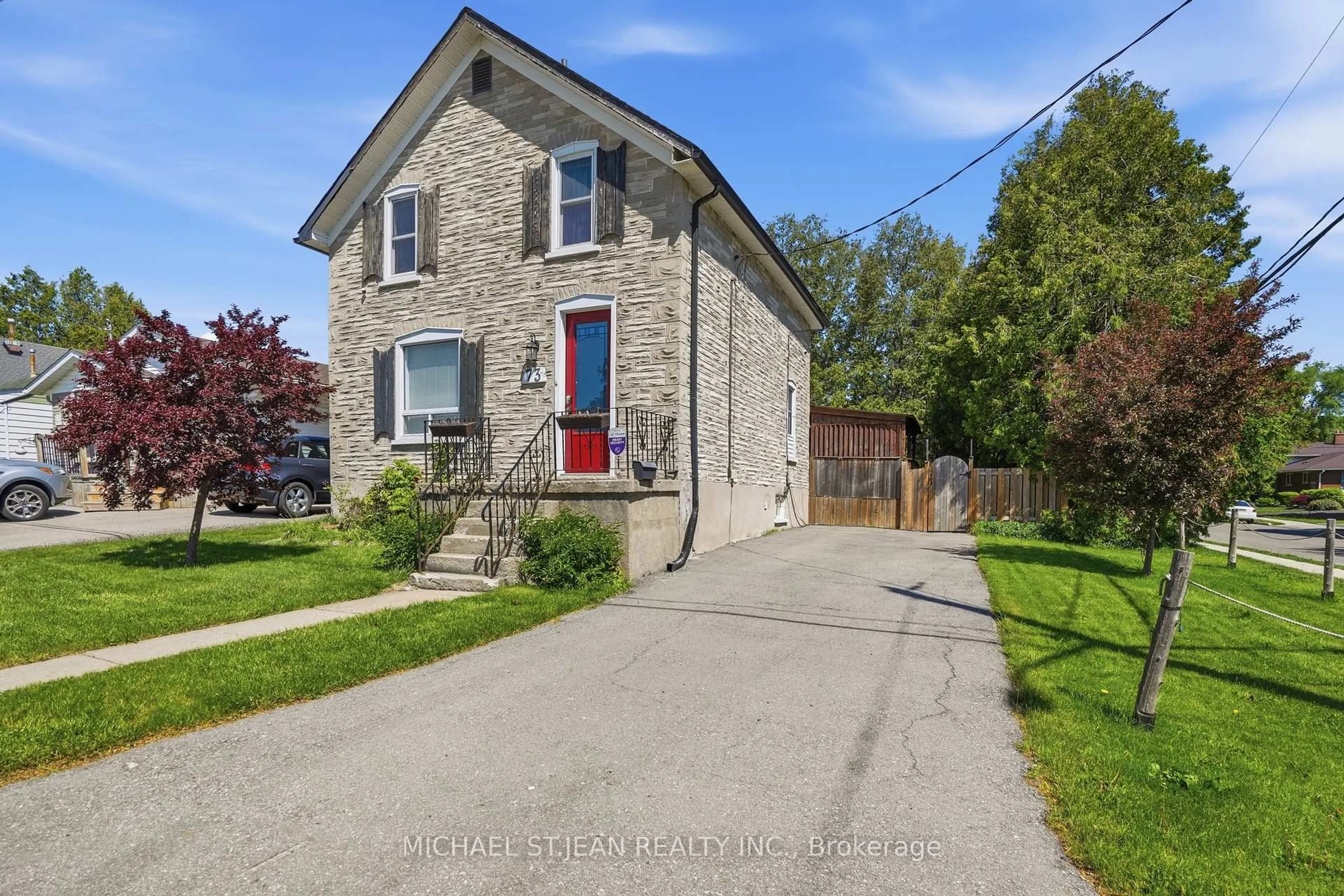 A pic from outside/outdoor area/front of a property/back of a property/a pic from drone, street for 73 Fisher Mills Rd, Cambridge Ontario N3C 1E1