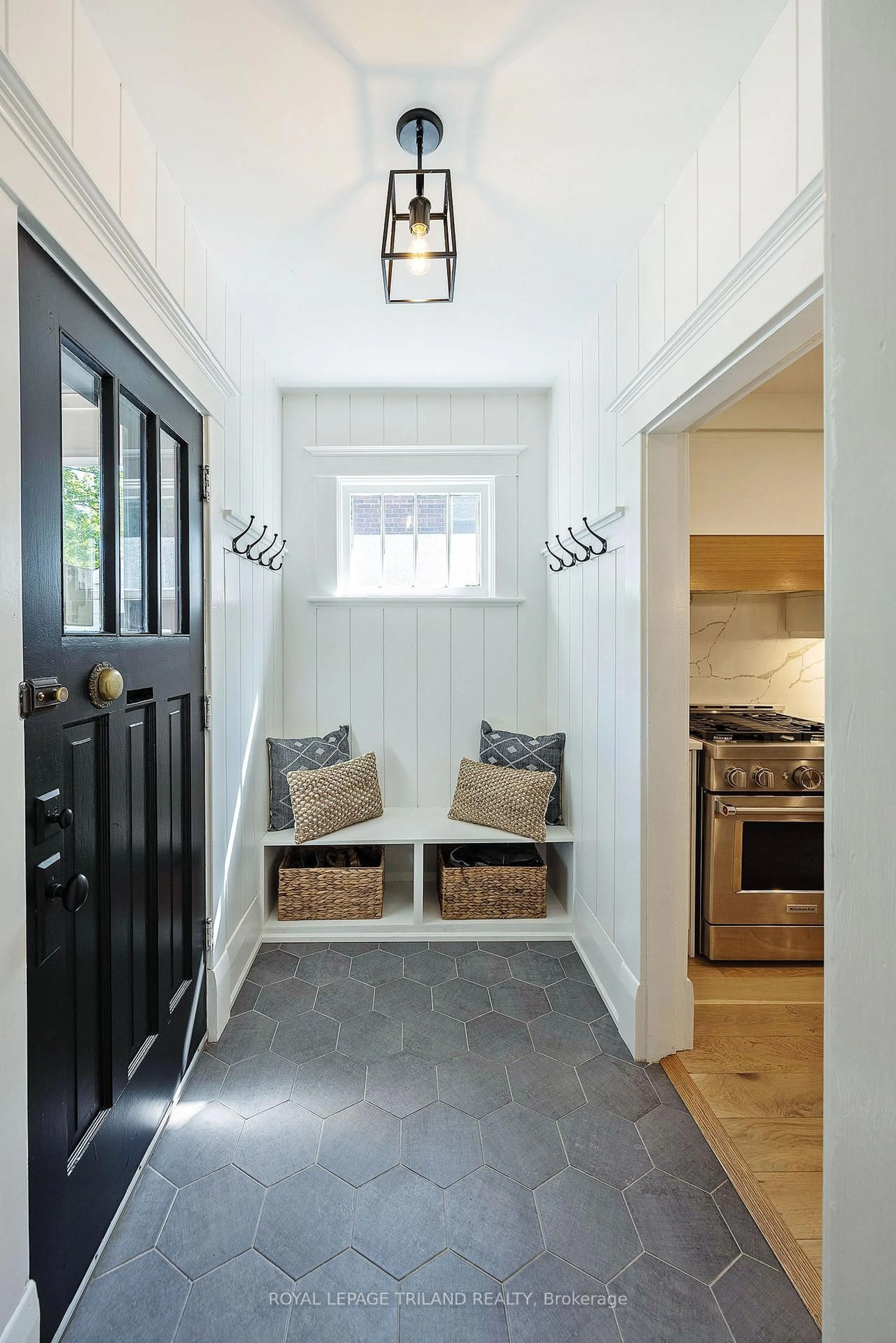 Indoor entryway for 5 Mckenzie Ave, London South Ontario N6C 1V1
