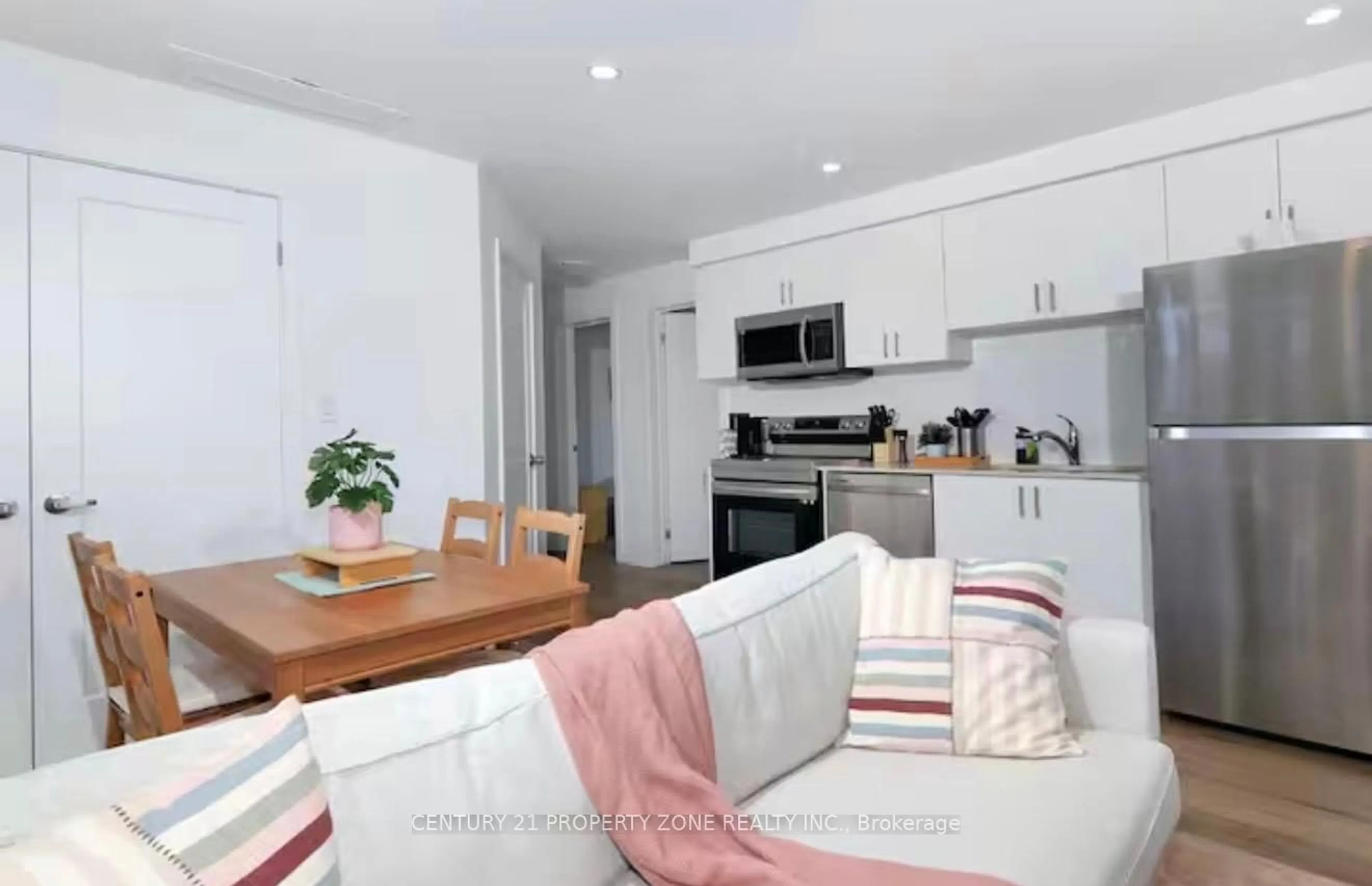 Open concept kitchen, unknown for 4263 Fourth Ave #815, Niagara Falls Ontario L2E 0C2