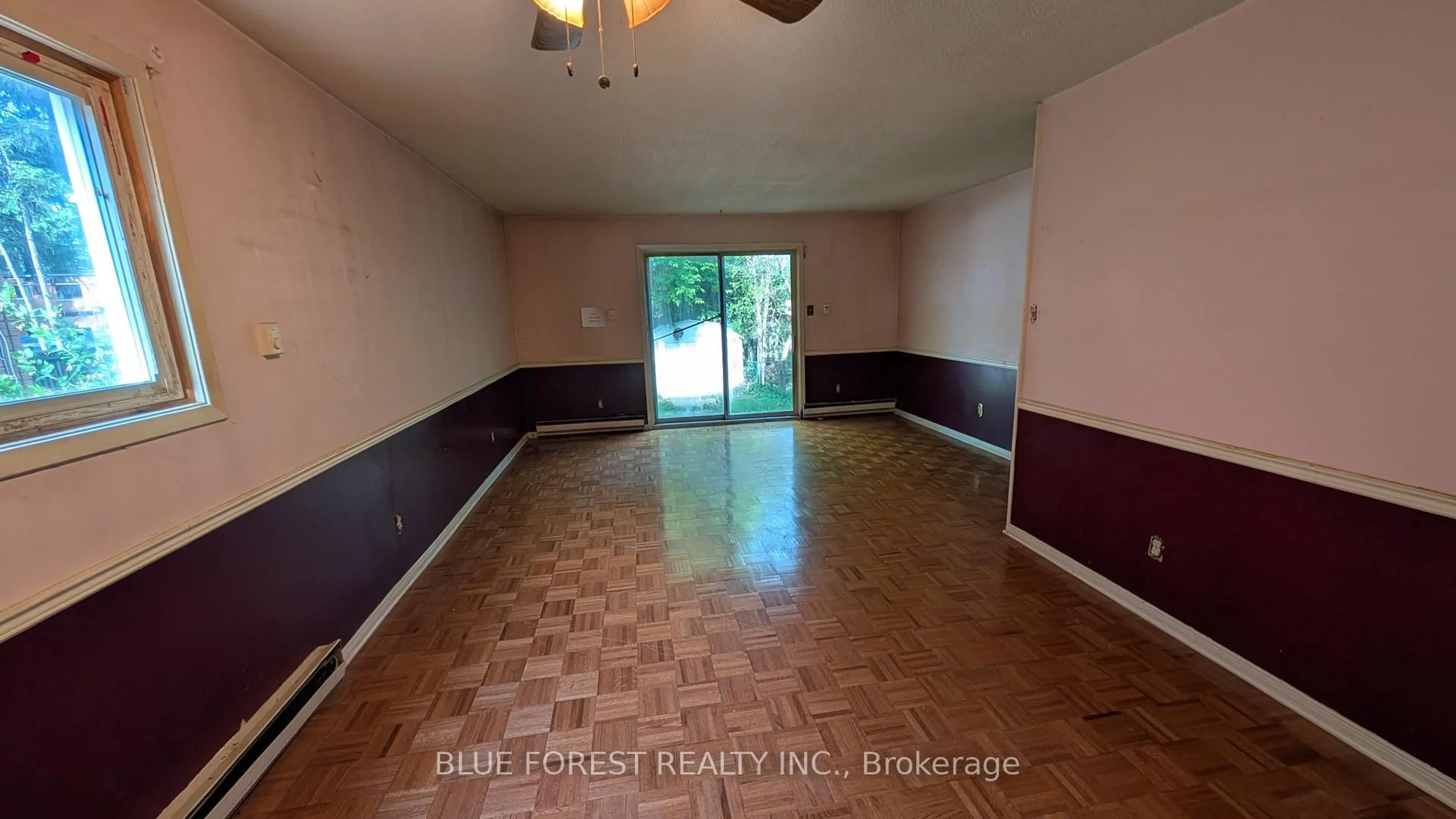 A pic of a room for 112 Marlborough Ave, London South Ontario N5Z 3S6