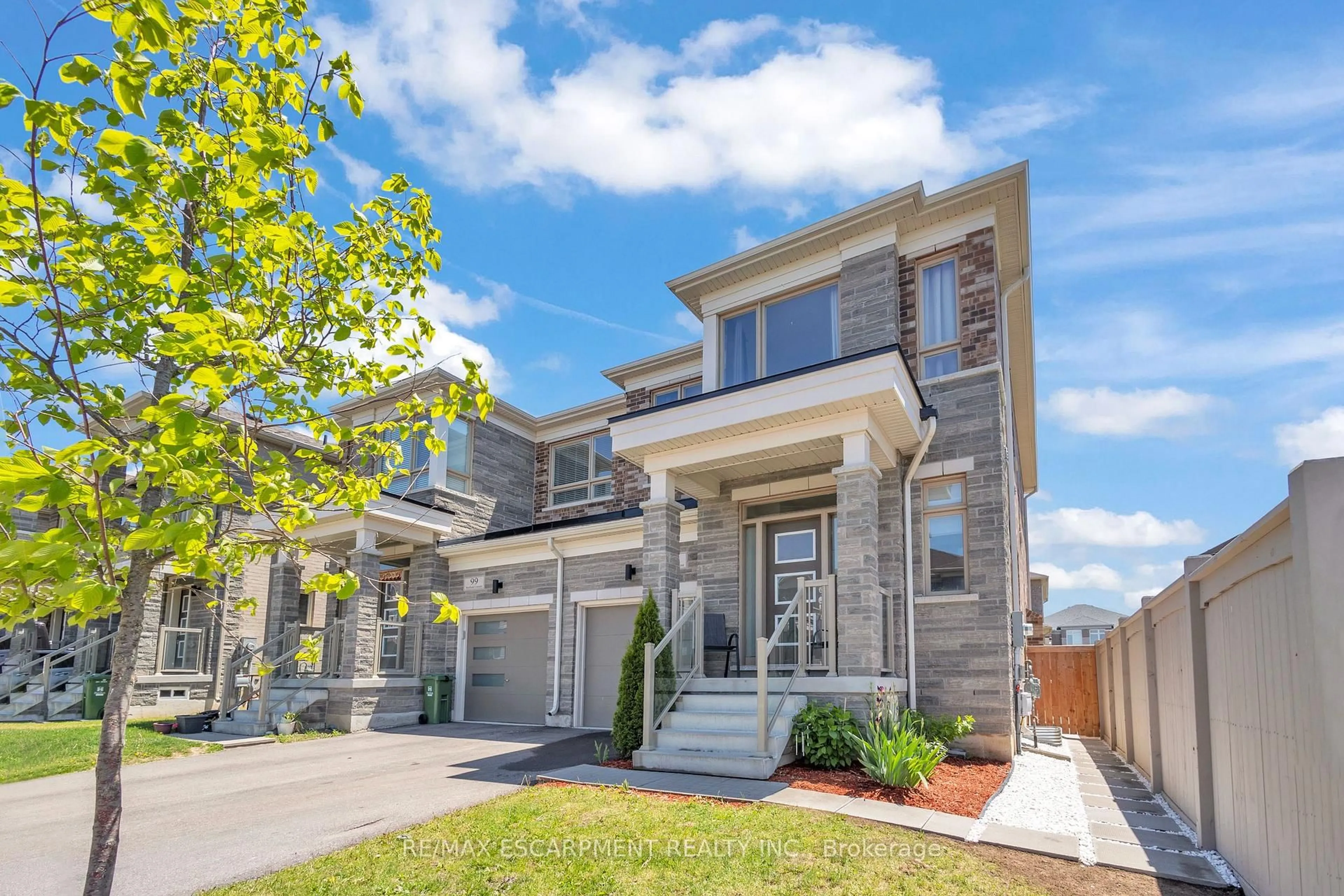 Home with brick exterior material, street for 101 Westfield Cres, Hamilton Ontario L8B 1X9