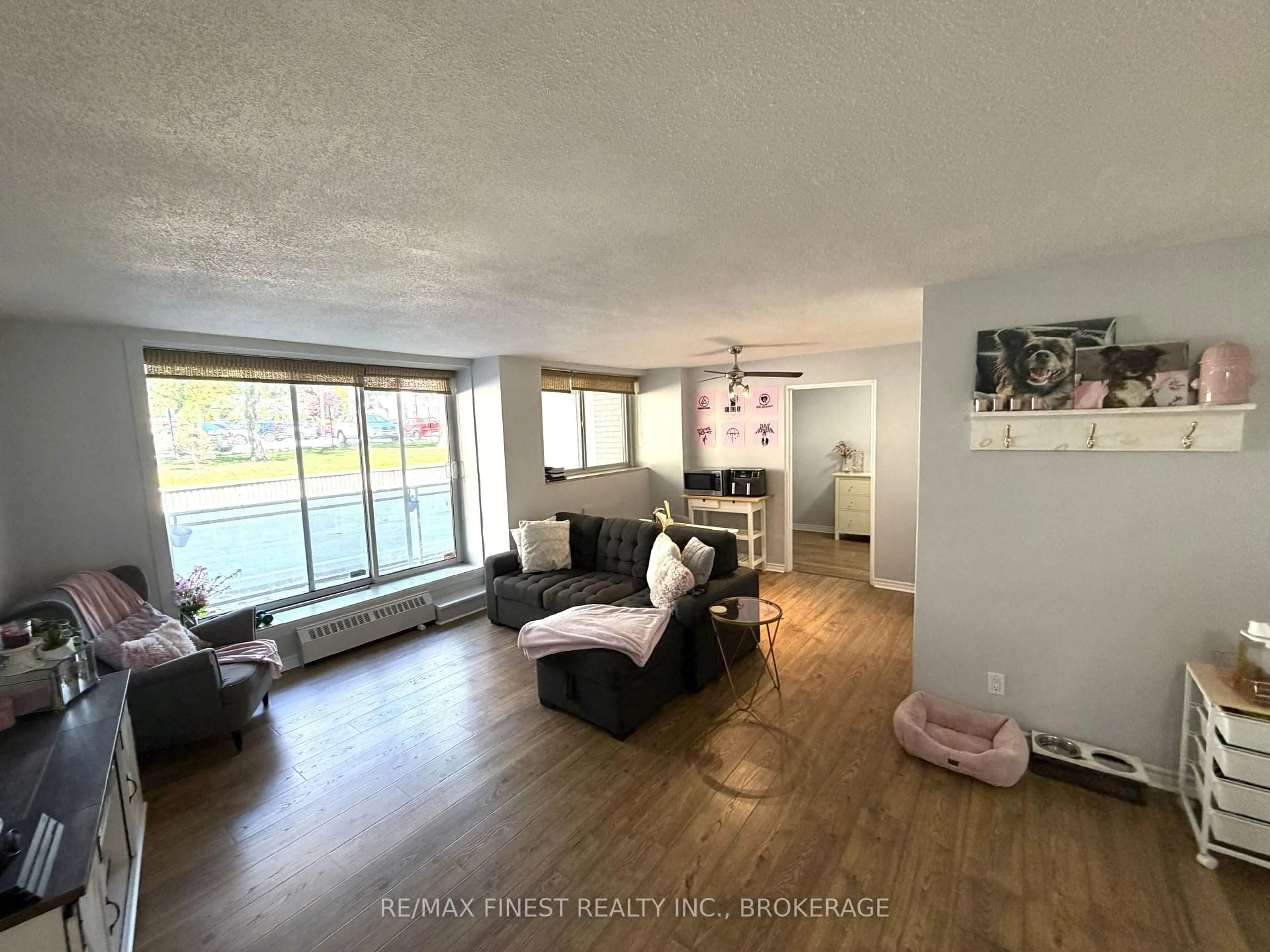 A pic of a room for 1 Mowat Ave #106, Kingston Ontario K7M 1J8