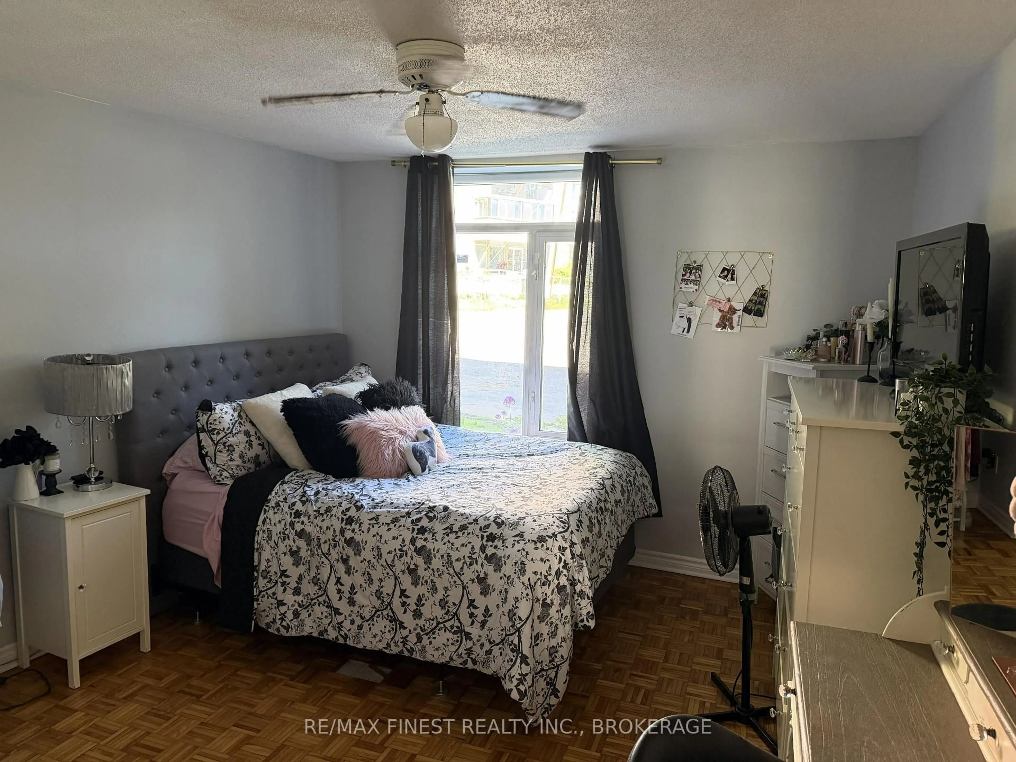 A pic of a room for 1 Mowat Ave #106, Kingston Ontario K7M 1J8