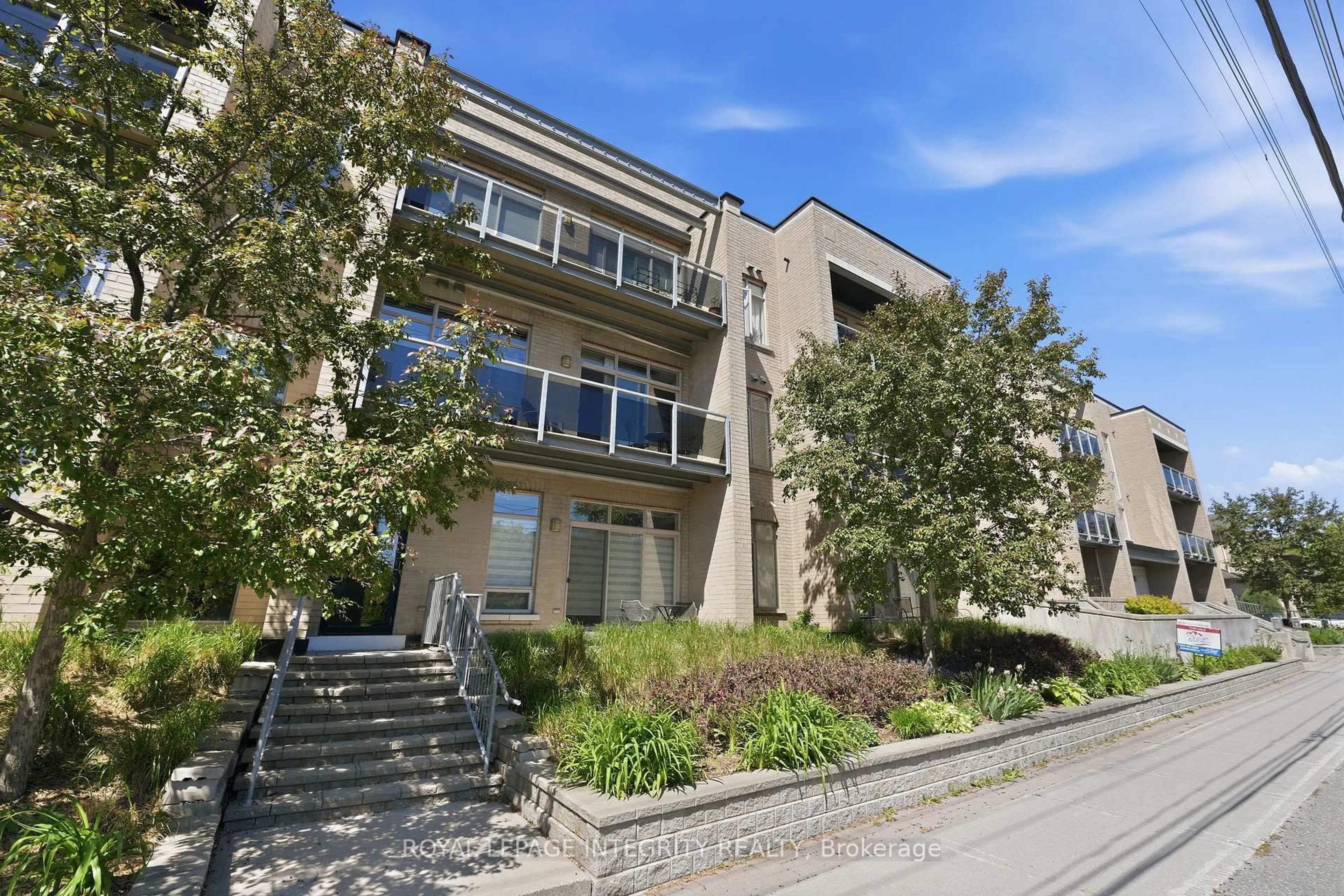Unknown for 682 Churchill Ave #310, Ottawa Ontario K1Z 5G5