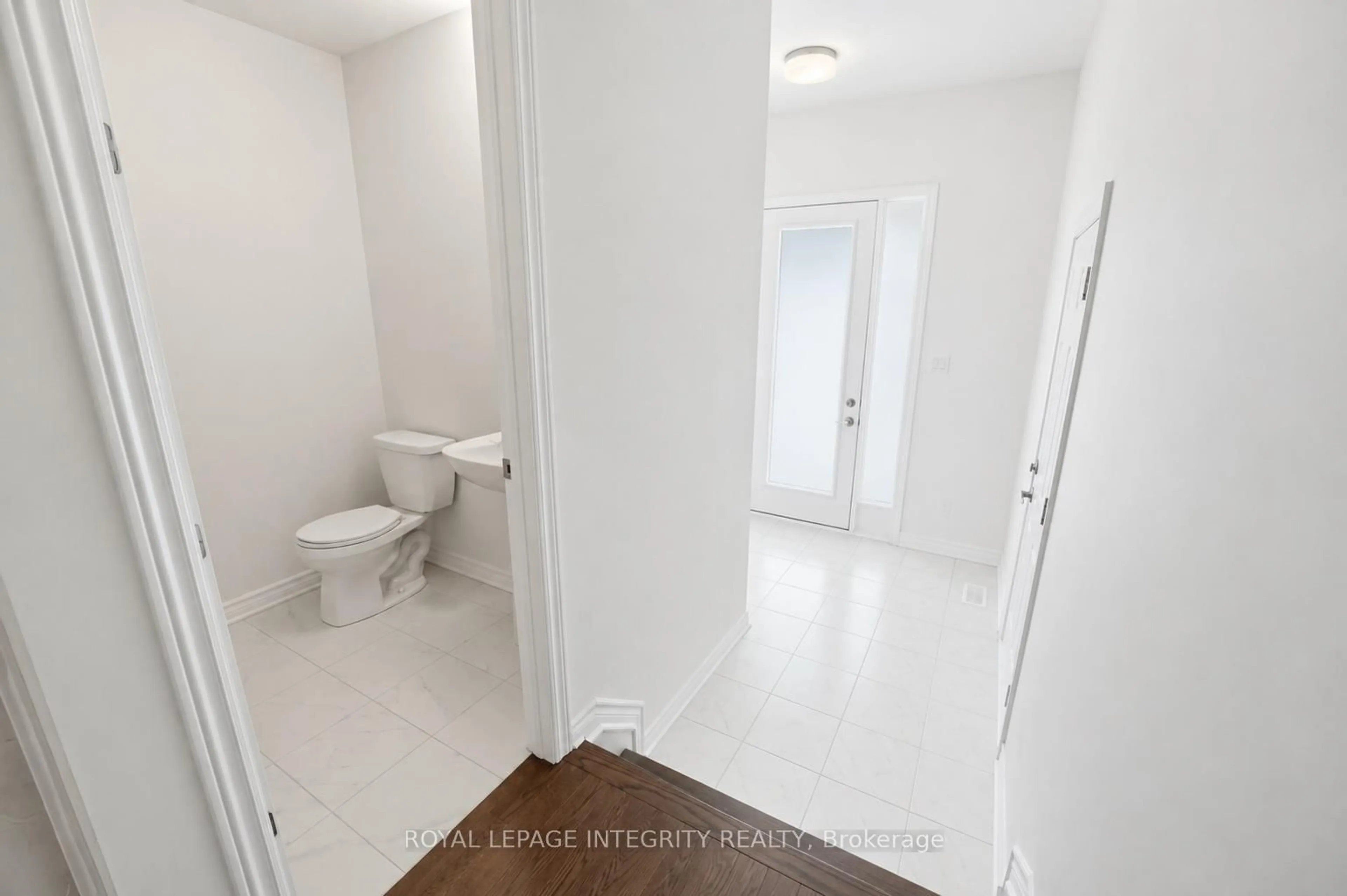 A pic of a room for 36 Jargeau Rd, Ottawa Ontario K1W 0S7