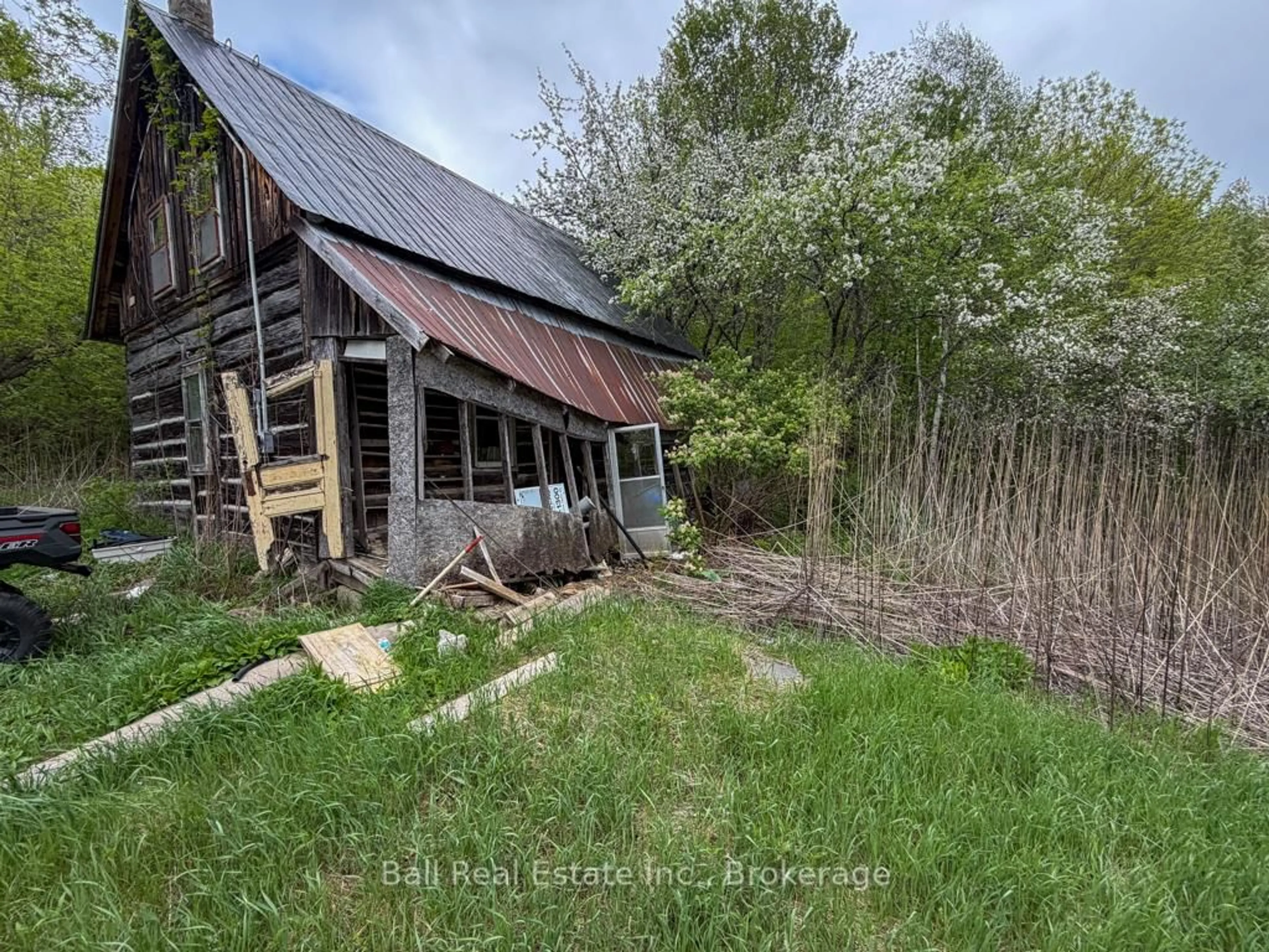 A pic from outside/outdoor area/front of a property/back of a property/a pic from drone, unknown for 60 Scenic Rd, Wilno Ontario K0J 2N0