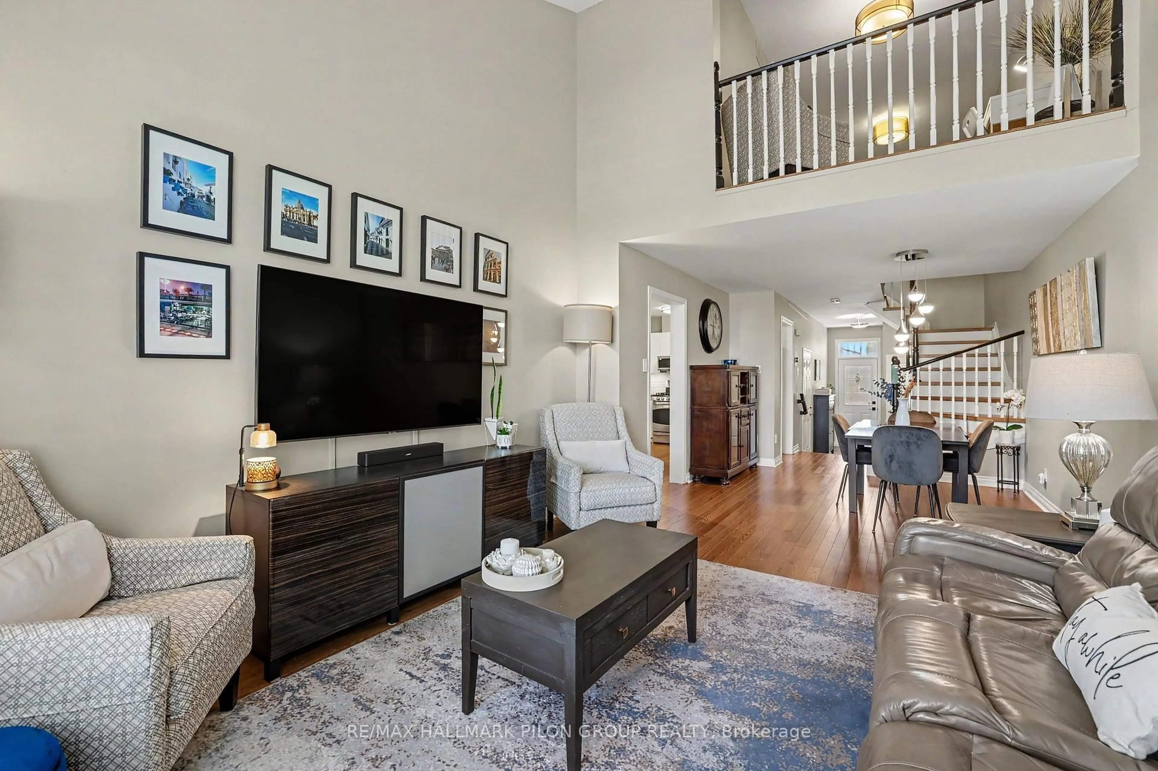 Living room with furniture, unknown for 1075 Marchant Dr, Orleans Ontario K4A 4A9