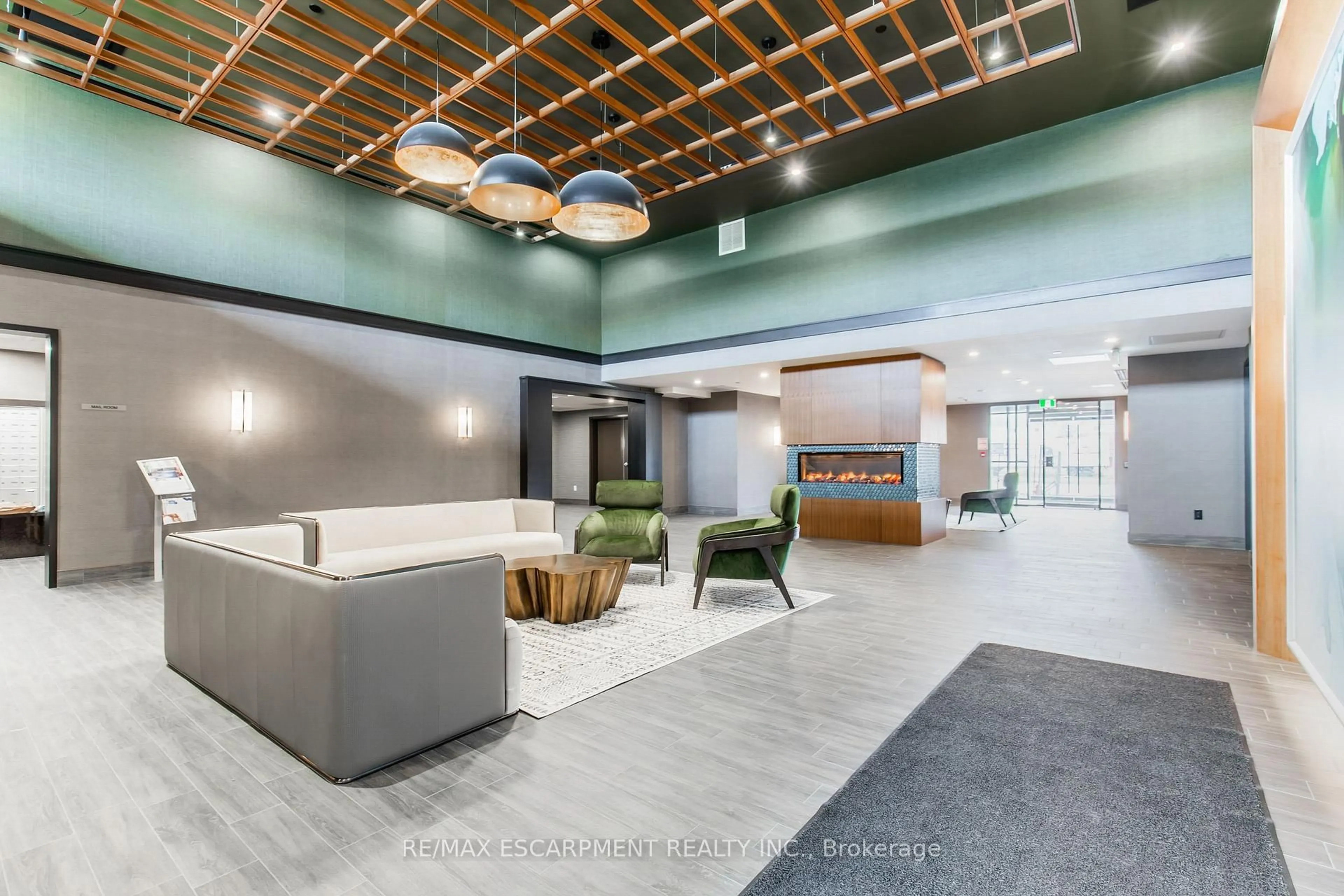 Lobby for 450 Dundas St #1113, Hamilton Ontario L8B 1Z2