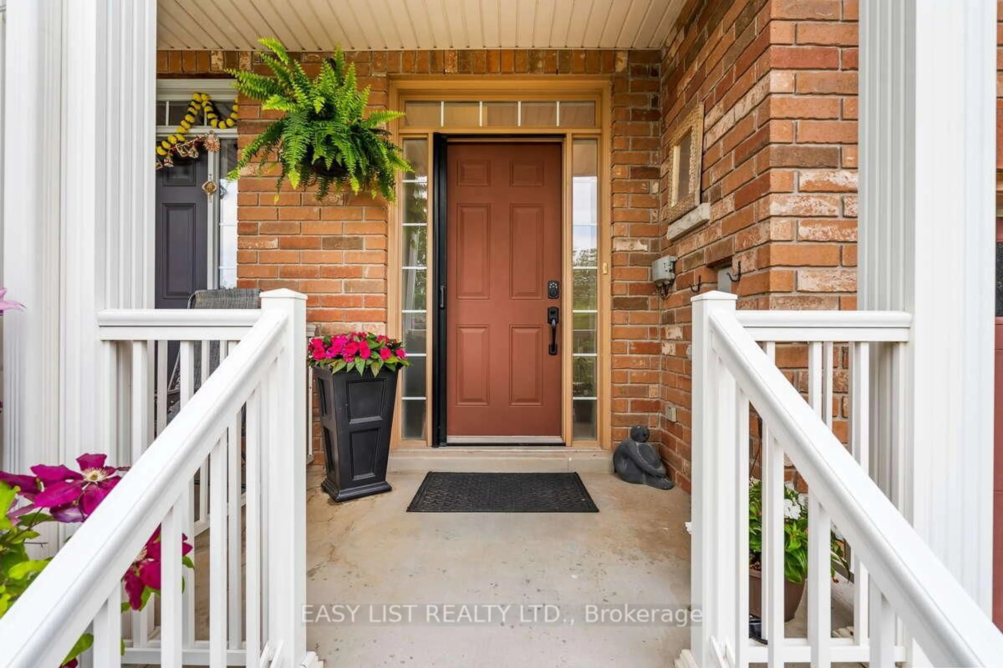 Indoor entryway for 79 Browview Dr, Hamilton Ontario L8B 0R2