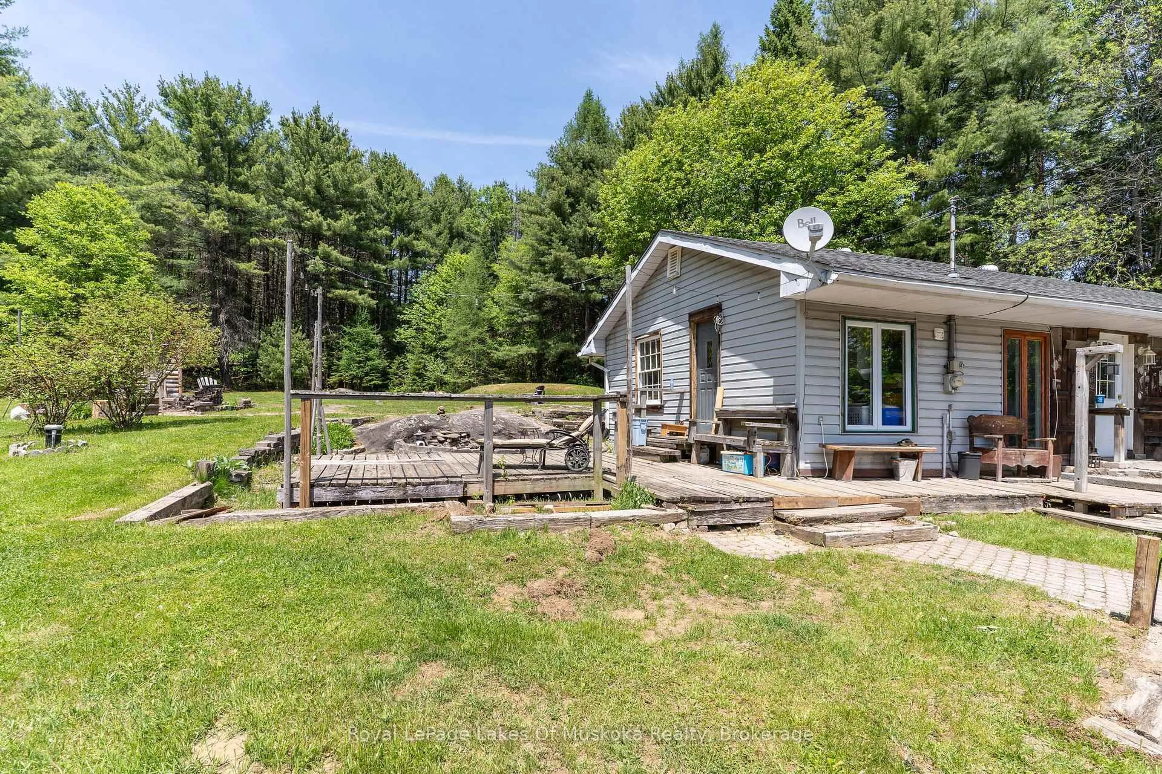 Unknown for 244 South Mary Lake Rd, Huntsville Ontario P0B 1L0