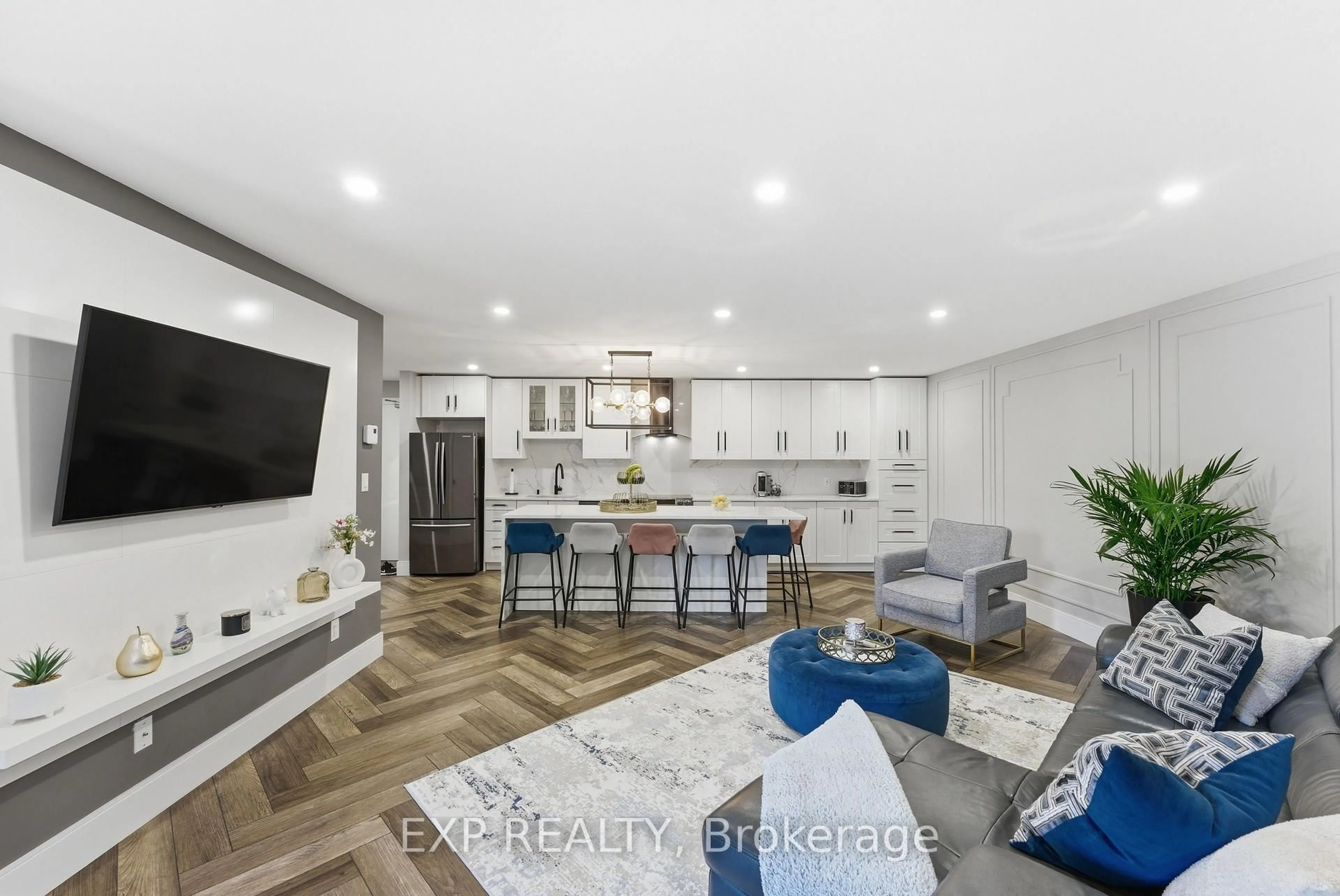 Open concept kitchen, unknown for 10 John St #207, Grimsby Ontario L3M 1X5